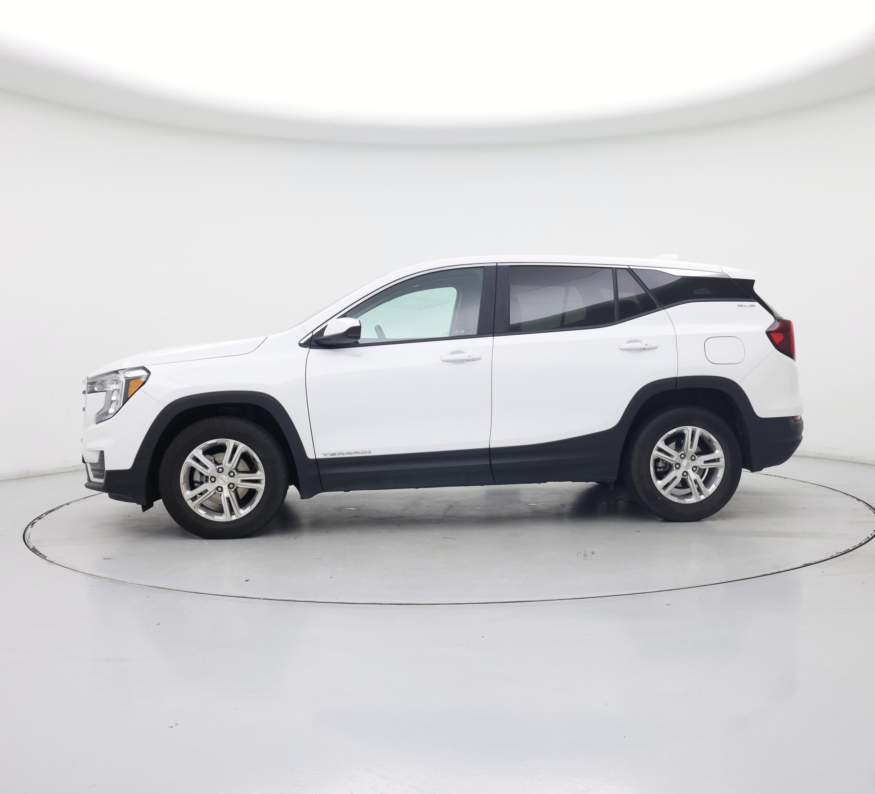 Thumbnail: 2024 GMC Terrain - 3
