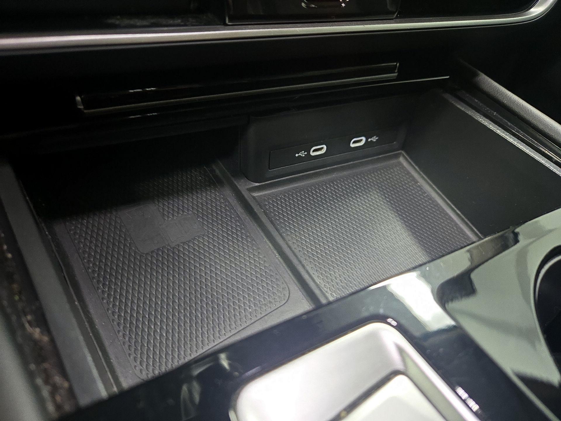 Thumbnail: 2024 Volkswagen Atlas - 18