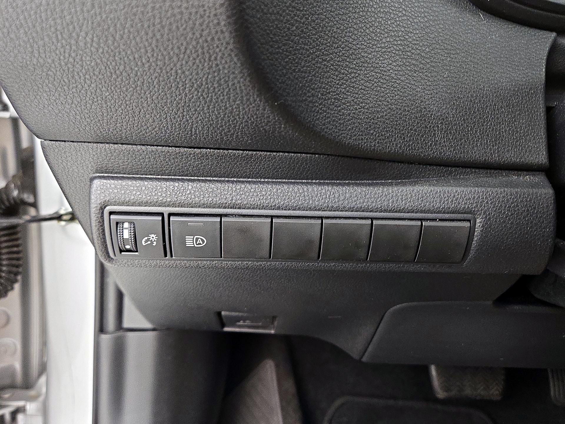 Thumbnail: 2023 Toyota Corolla - 13