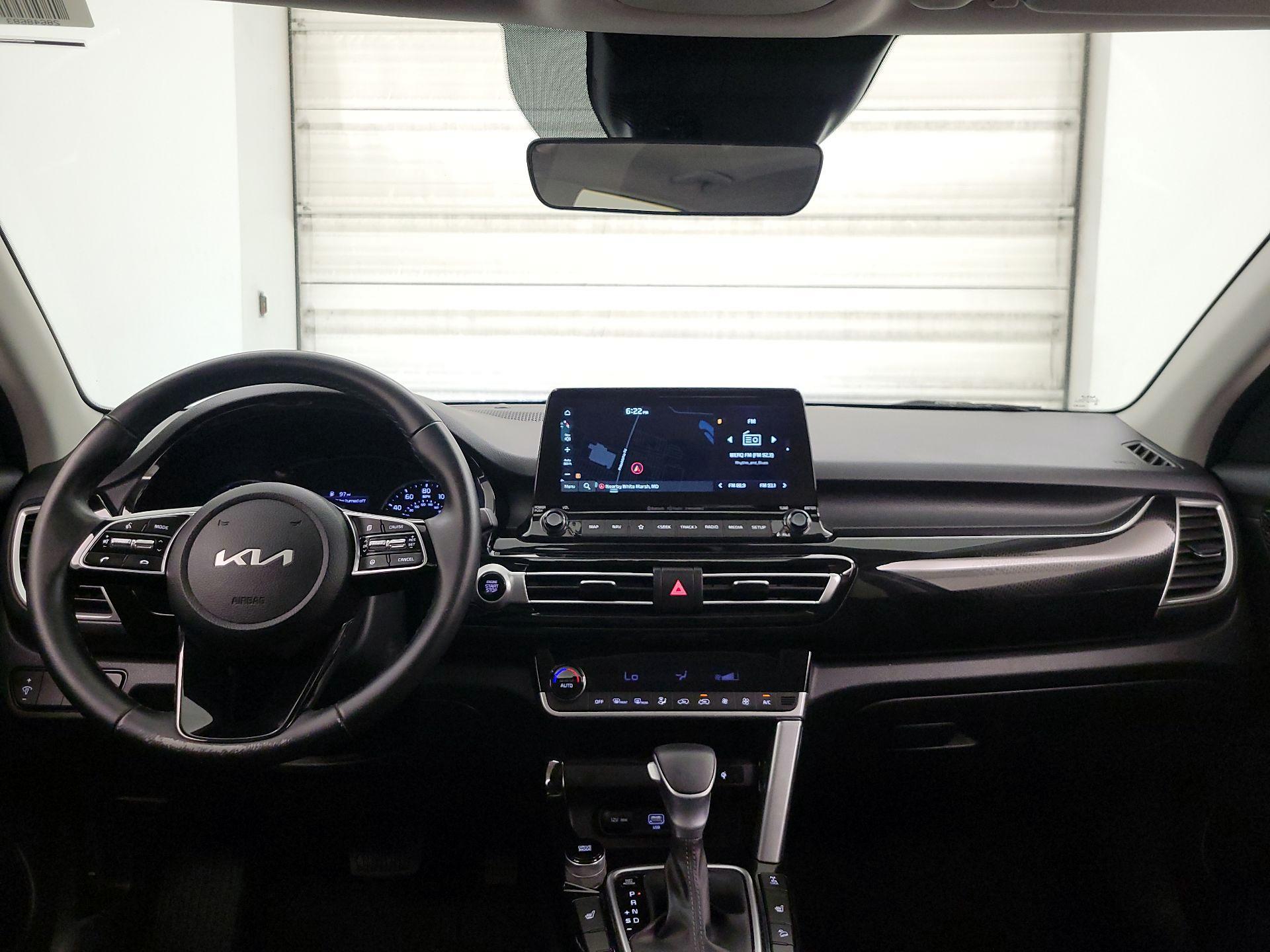 Thumbnail: 2023 Kia Seltos - 9