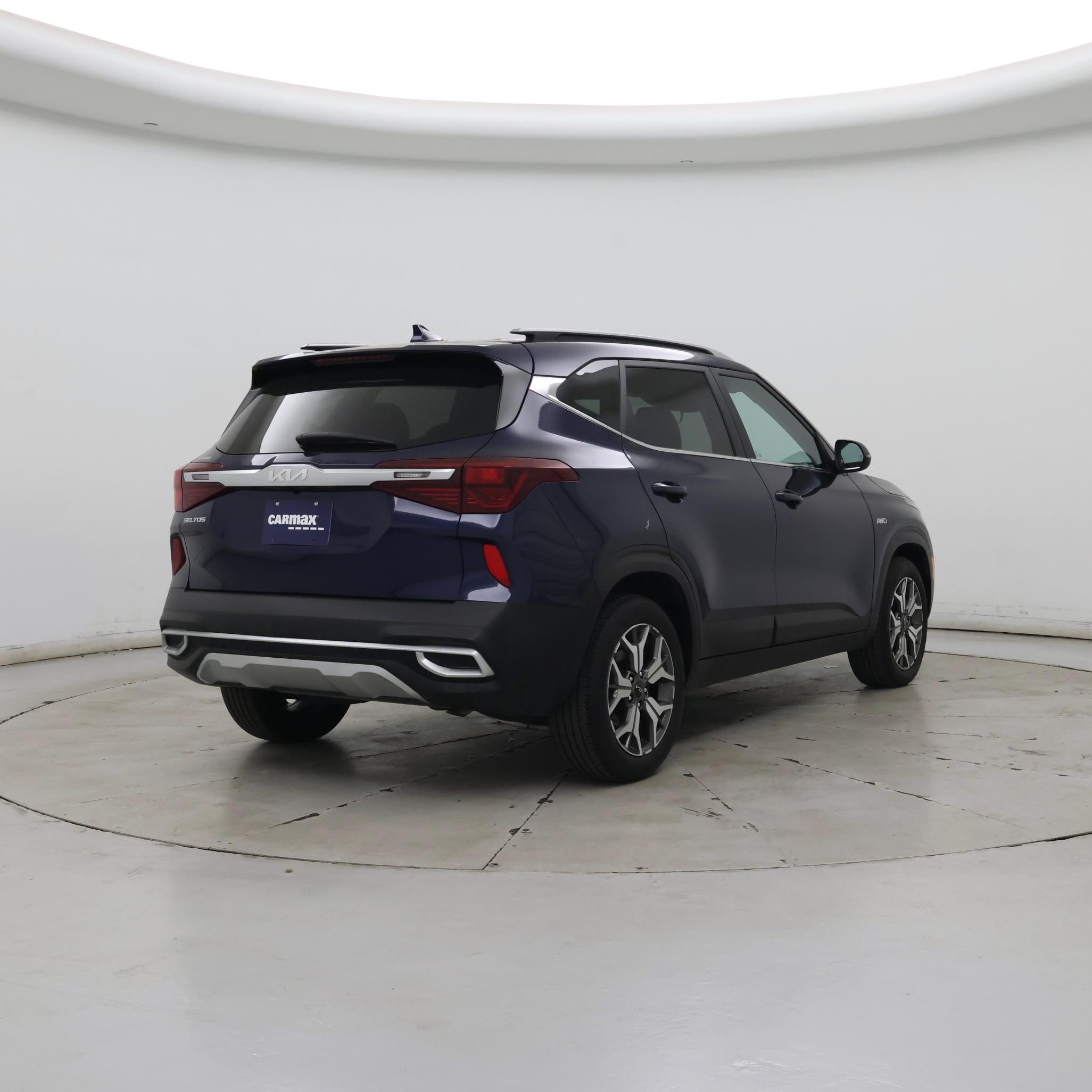 Thumbnail: 2023 Kia Seltos - 8