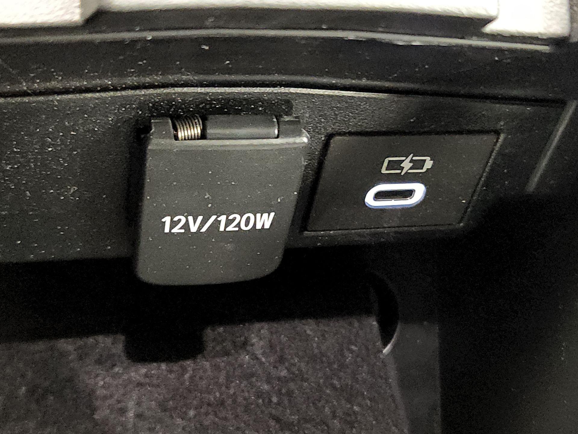 Thumbnail: 2025 Toyota Corolla - 19