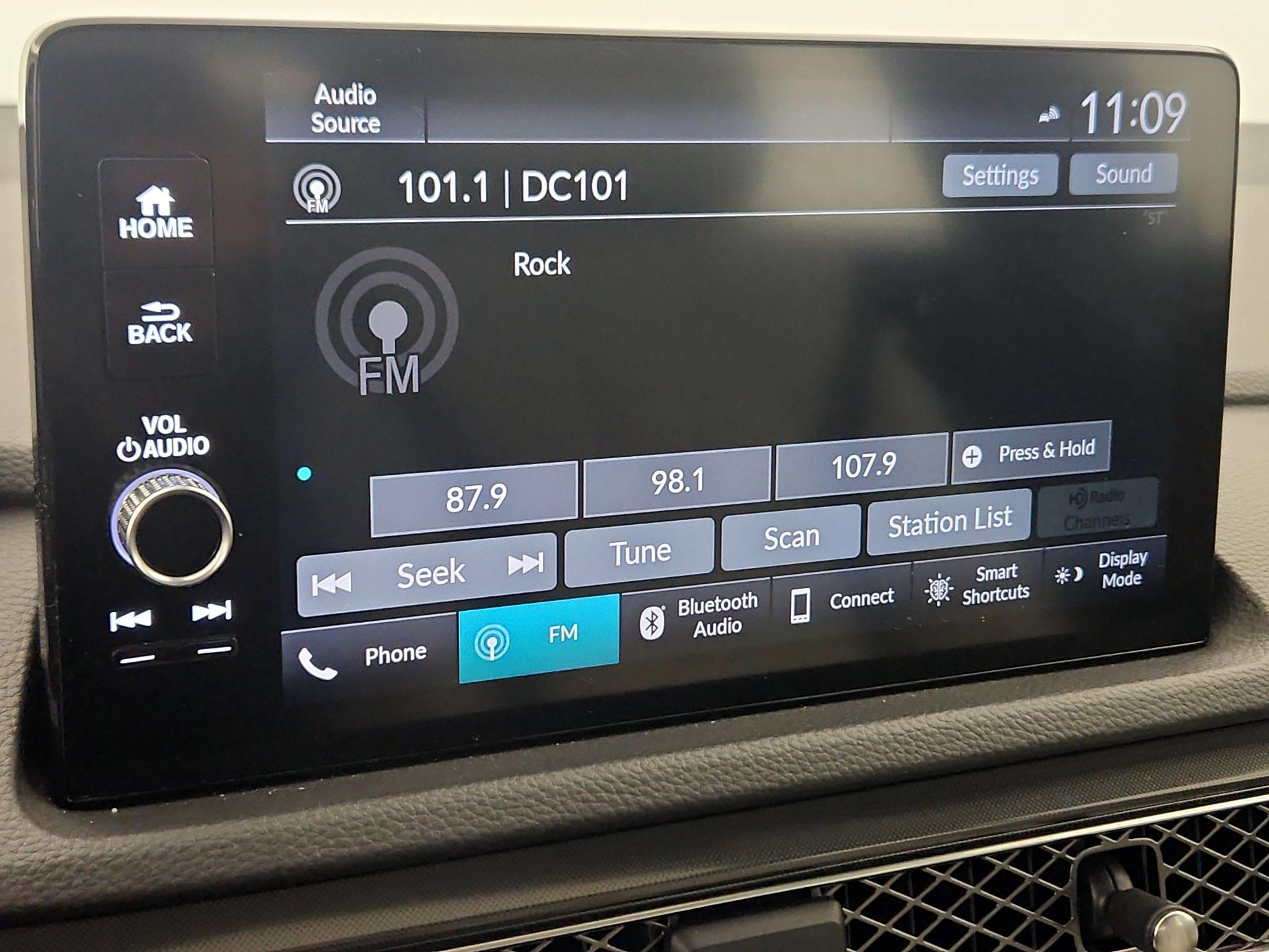 Thumbnail: 2023 Acura Integra - 16