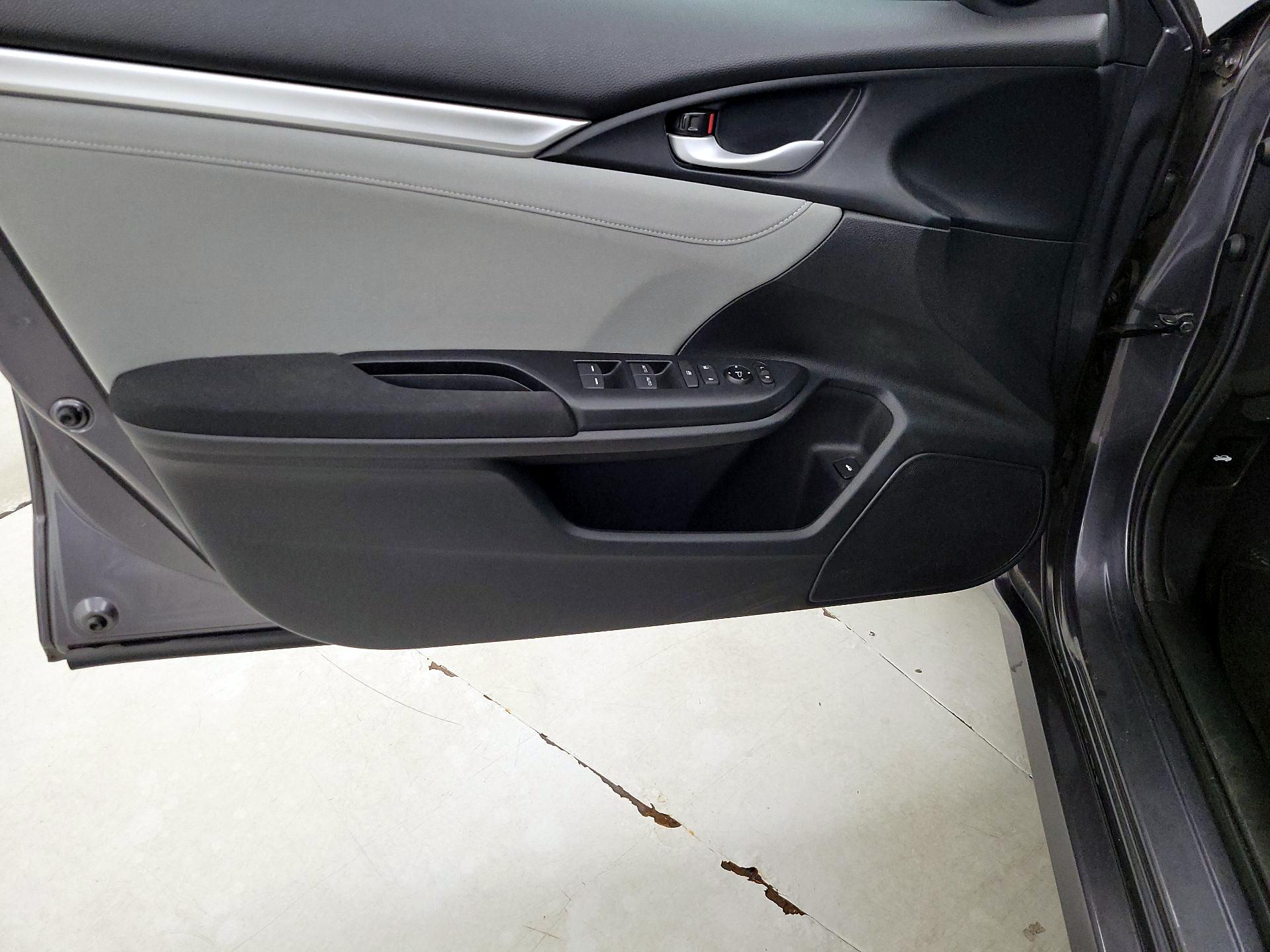 Thumbnail: 2017 Honda Civic - 12