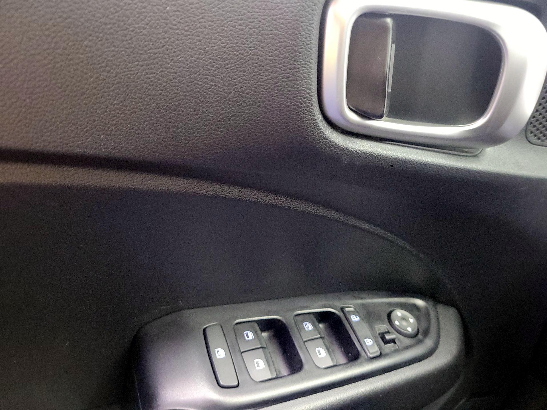 Thumbnail: 2020 Hyundai Venue - 10