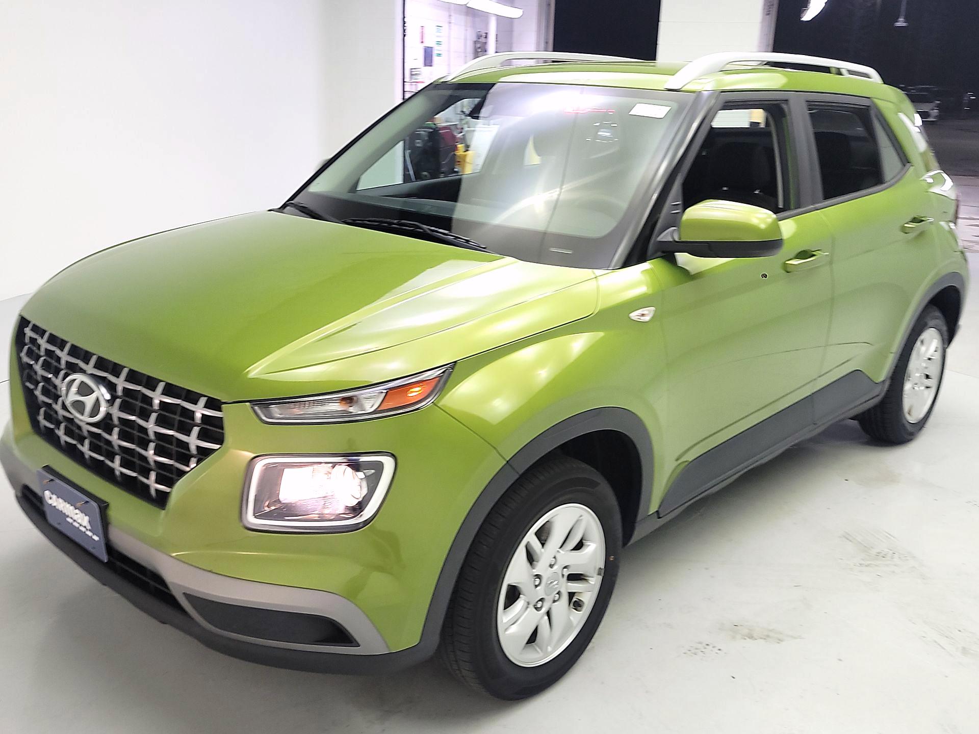 Thumbnail: 2020 Hyundai Venue - 3