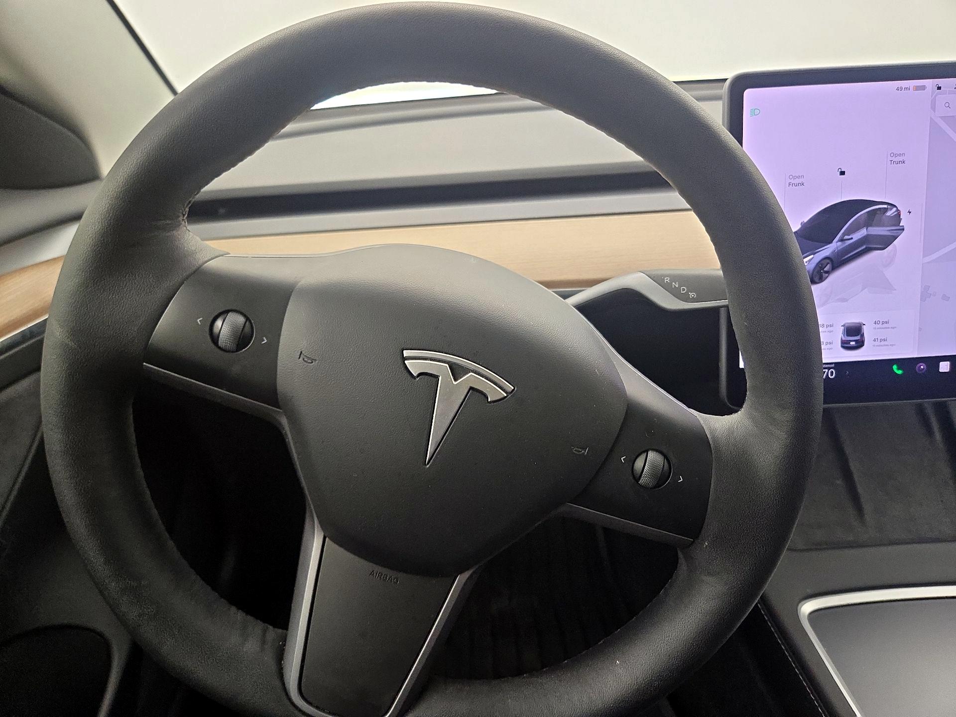 Thumbnail: 2023 Tesla Model 3 - 10