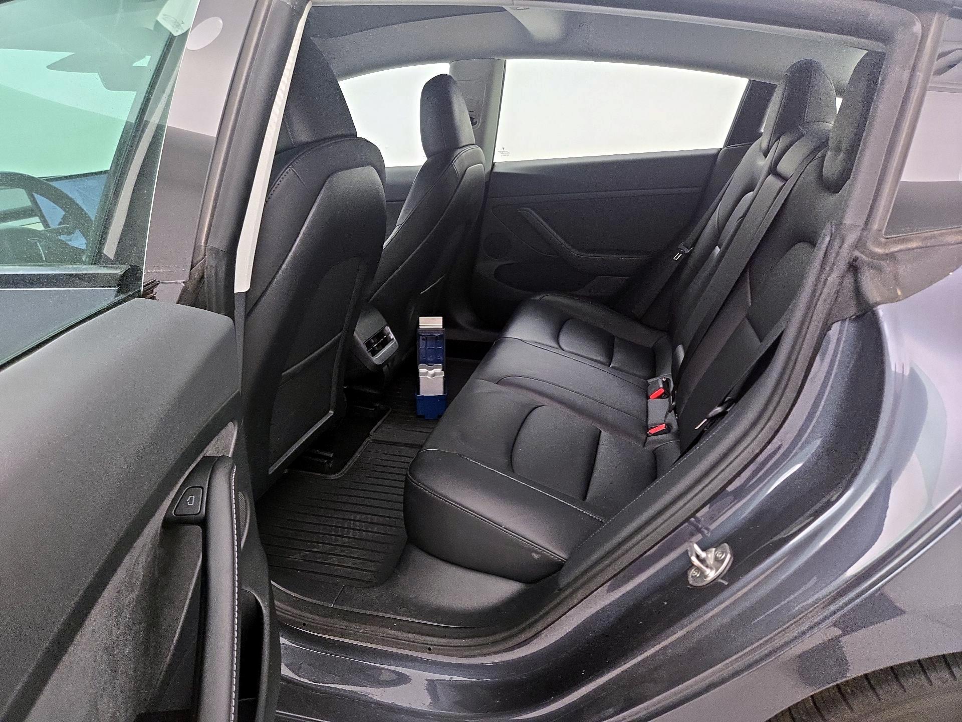 Thumbnail: 2023 Tesla Model 3 - 20