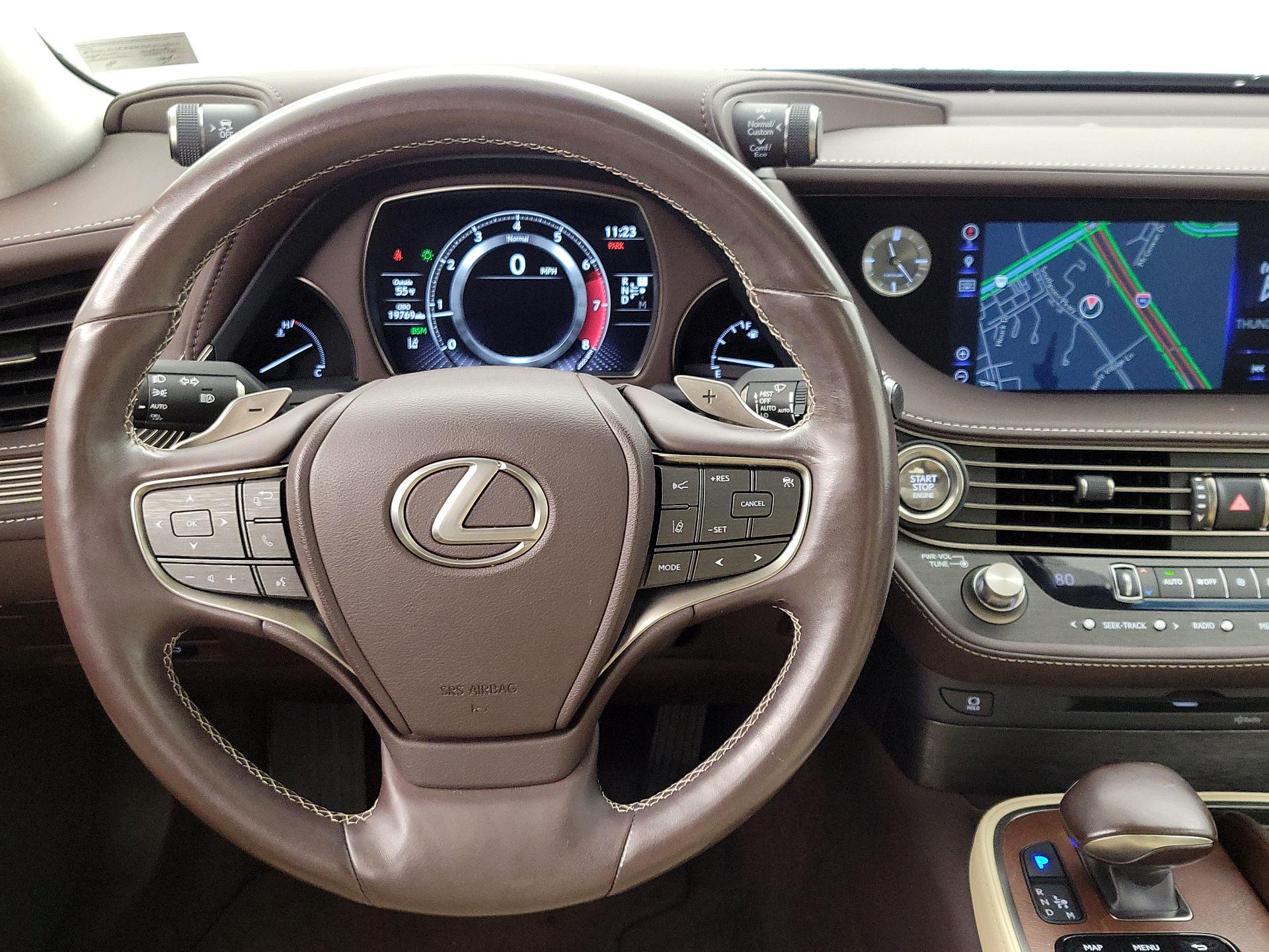 Thumbnail: 2019 Lexus LS - 10