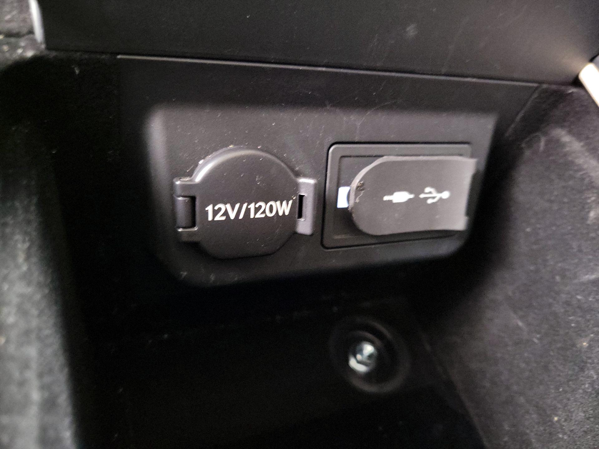 Thumbnail: 2019 Lexus LS - 19