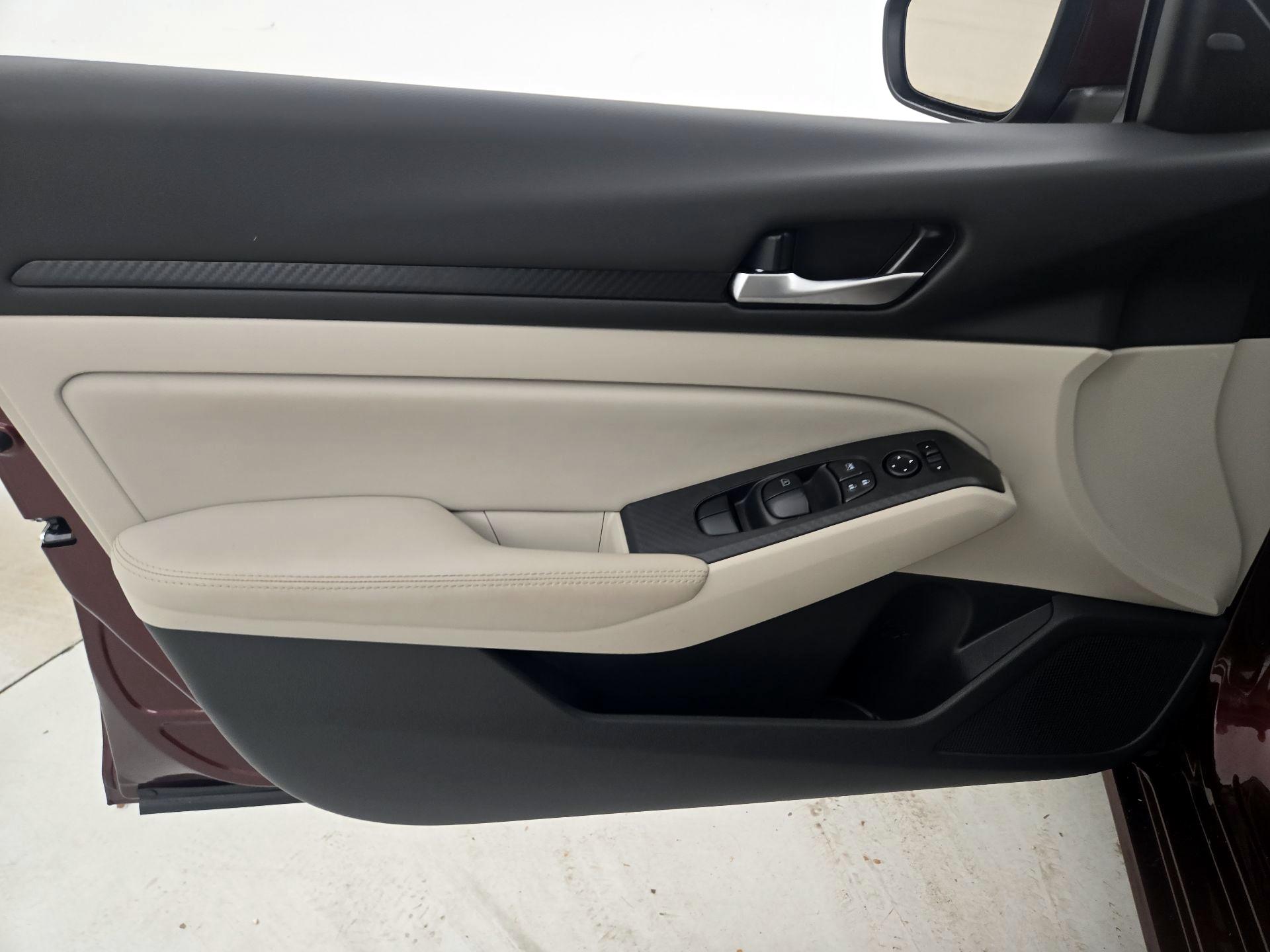 Thumbnail: 2024 Nissan Altima - 12