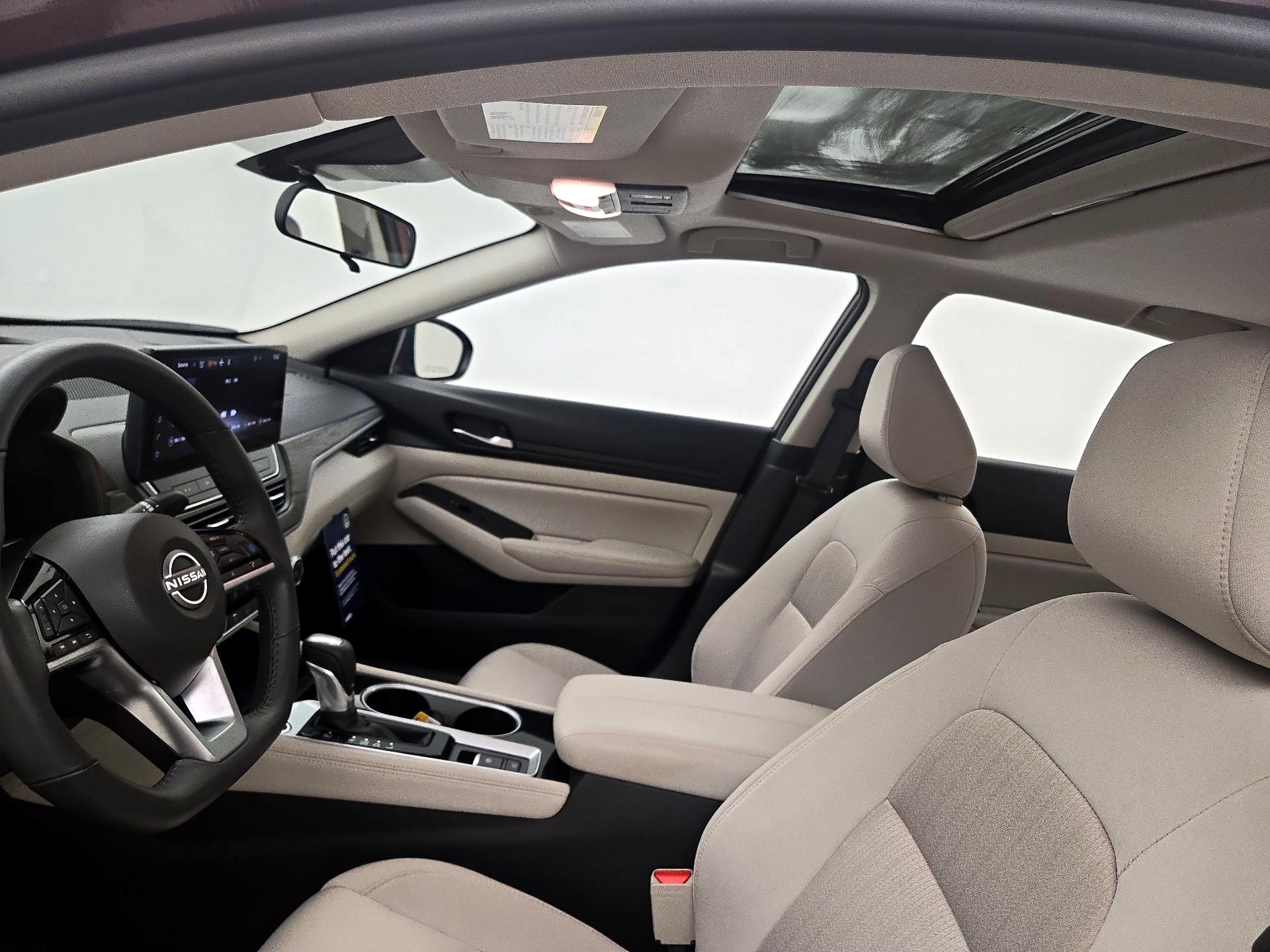 Thumbnail: 2024 Nissan Altima - 20