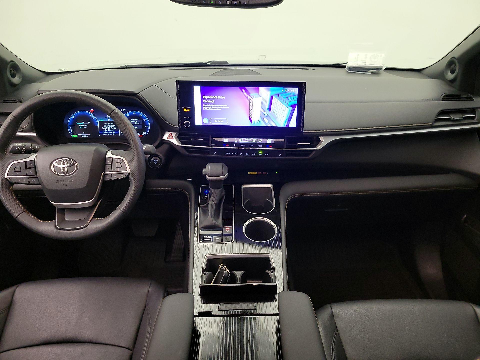 Thumbnail: 2025 Toyota Sienna - 9