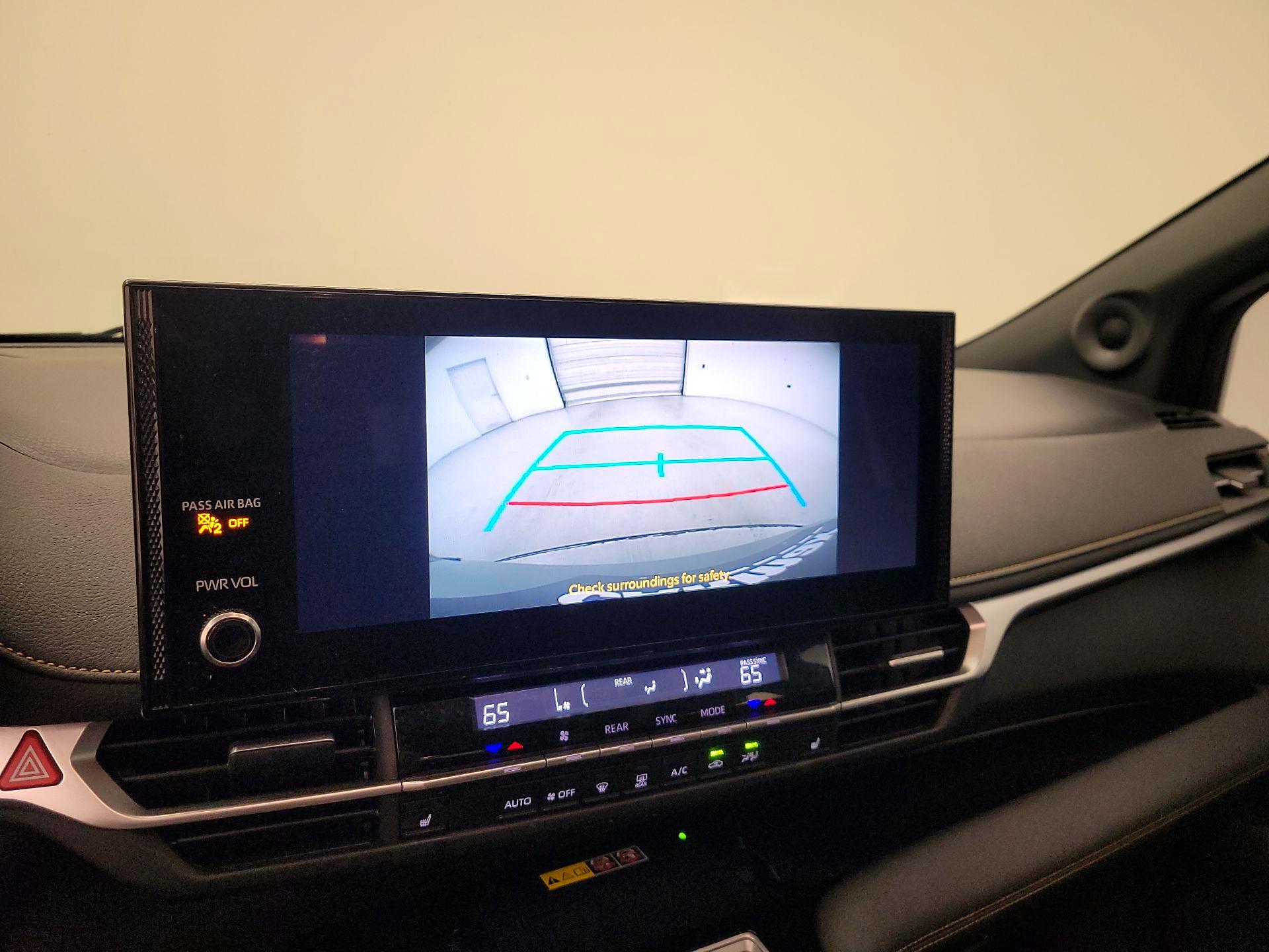 Thumbnail: 2025 Toyota Sienna - 14