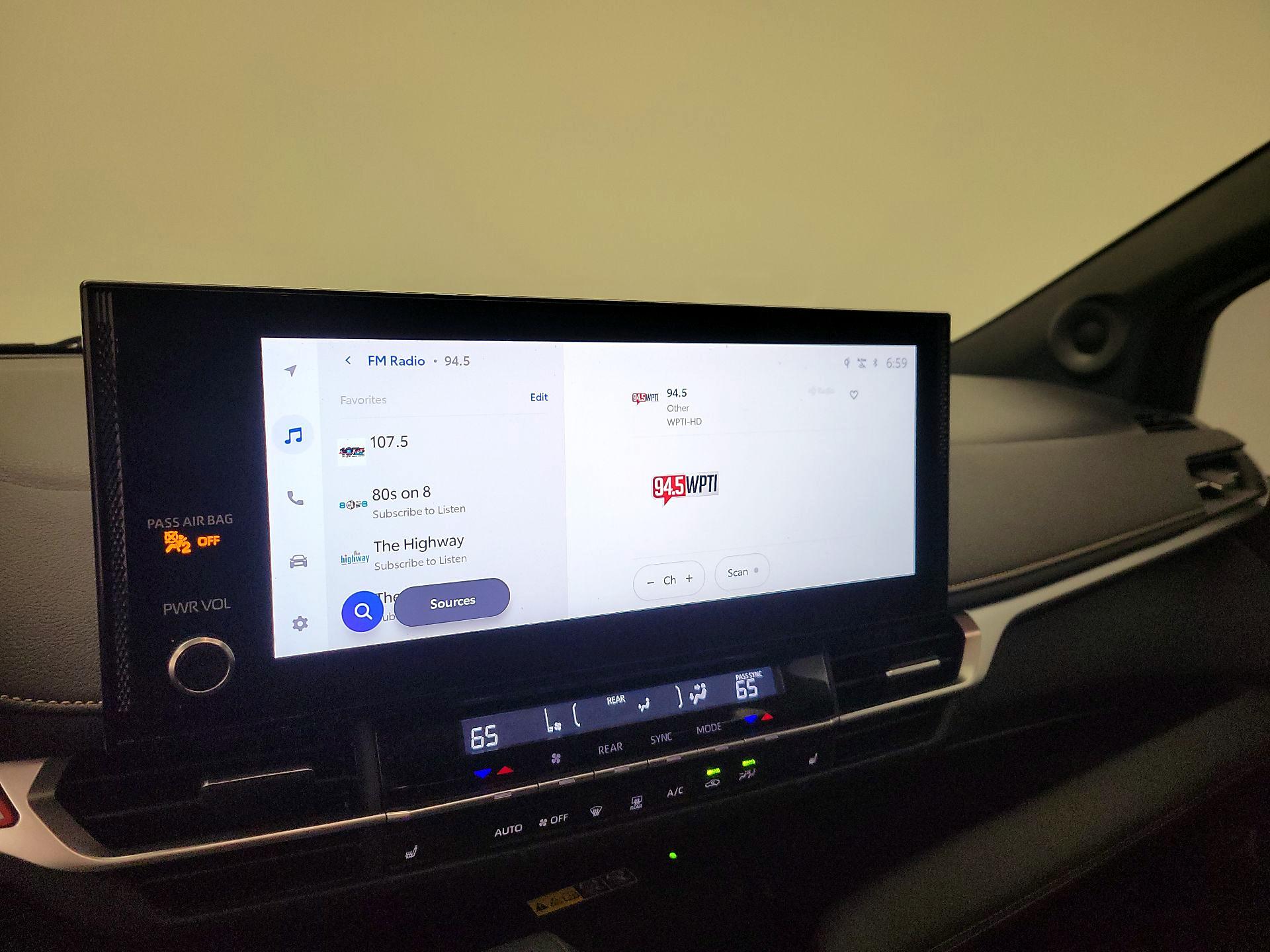 Thumbnail: 2025 Toyota Sienna - 15