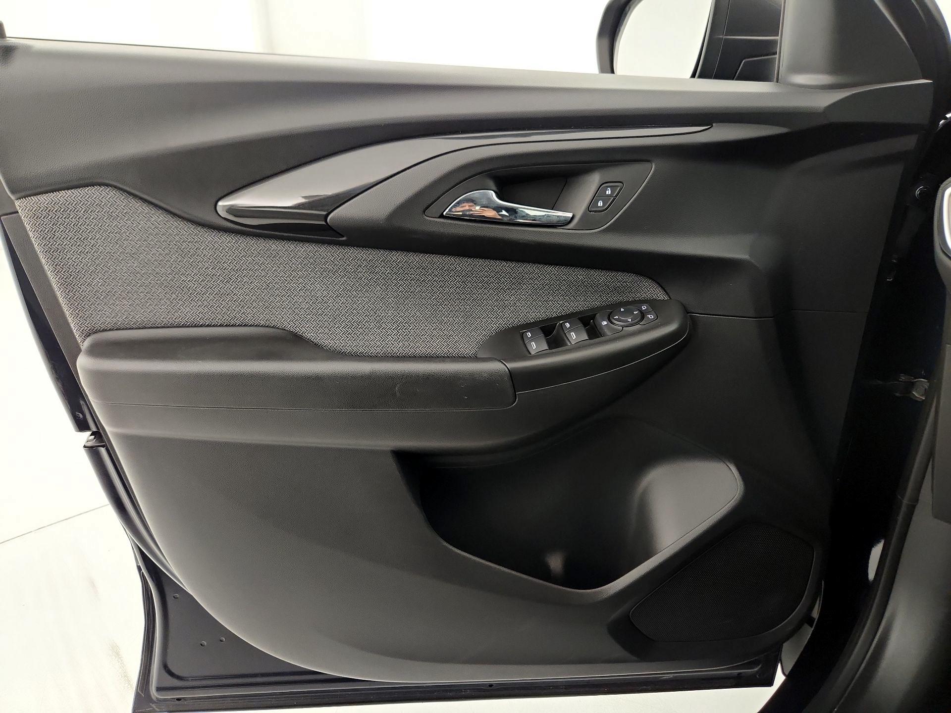 Thumbnail: 2021 Chevrolet TrailBlazer - 12