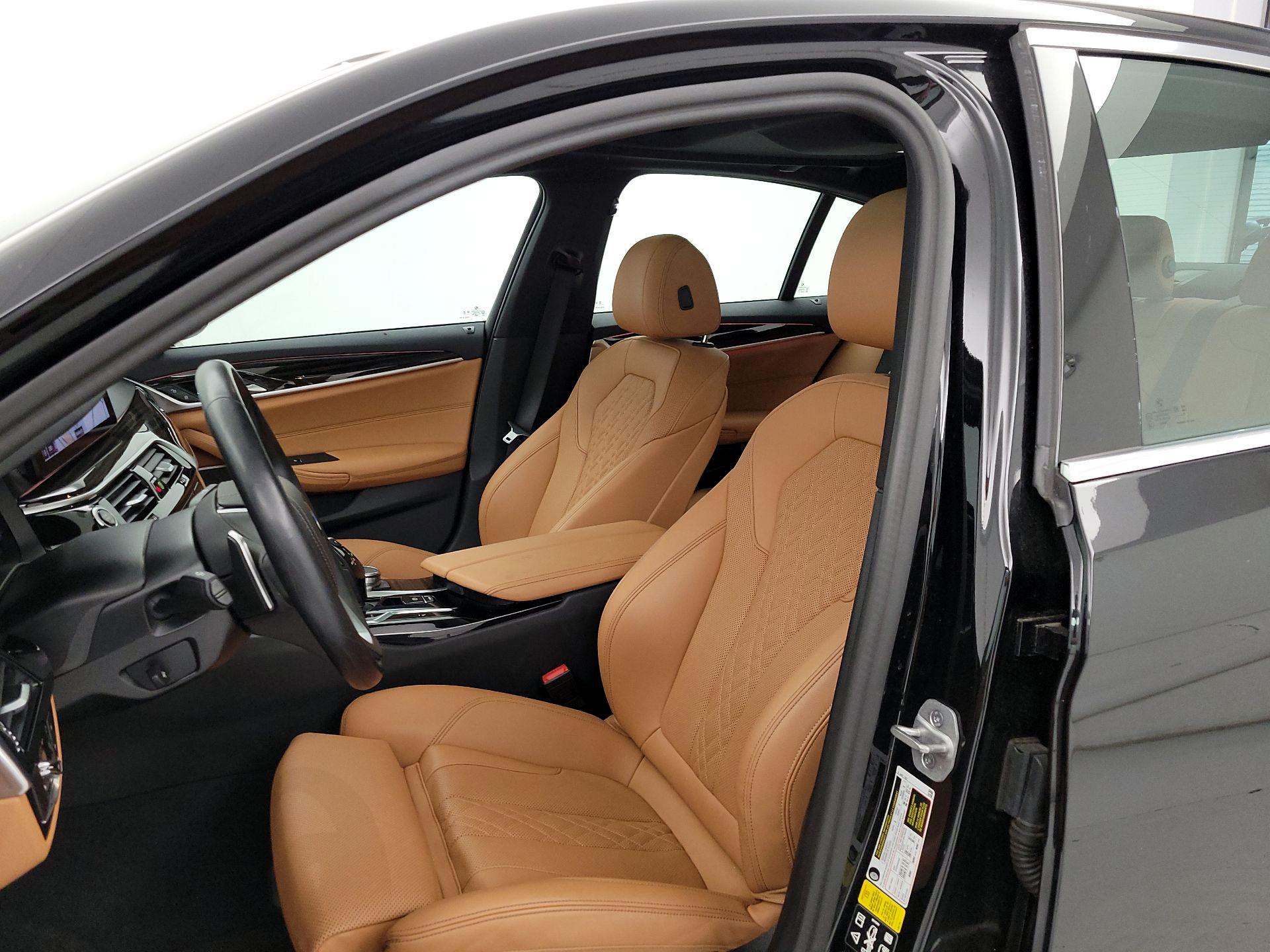 Thumbnail: 2023 BMW 5 Series - 11