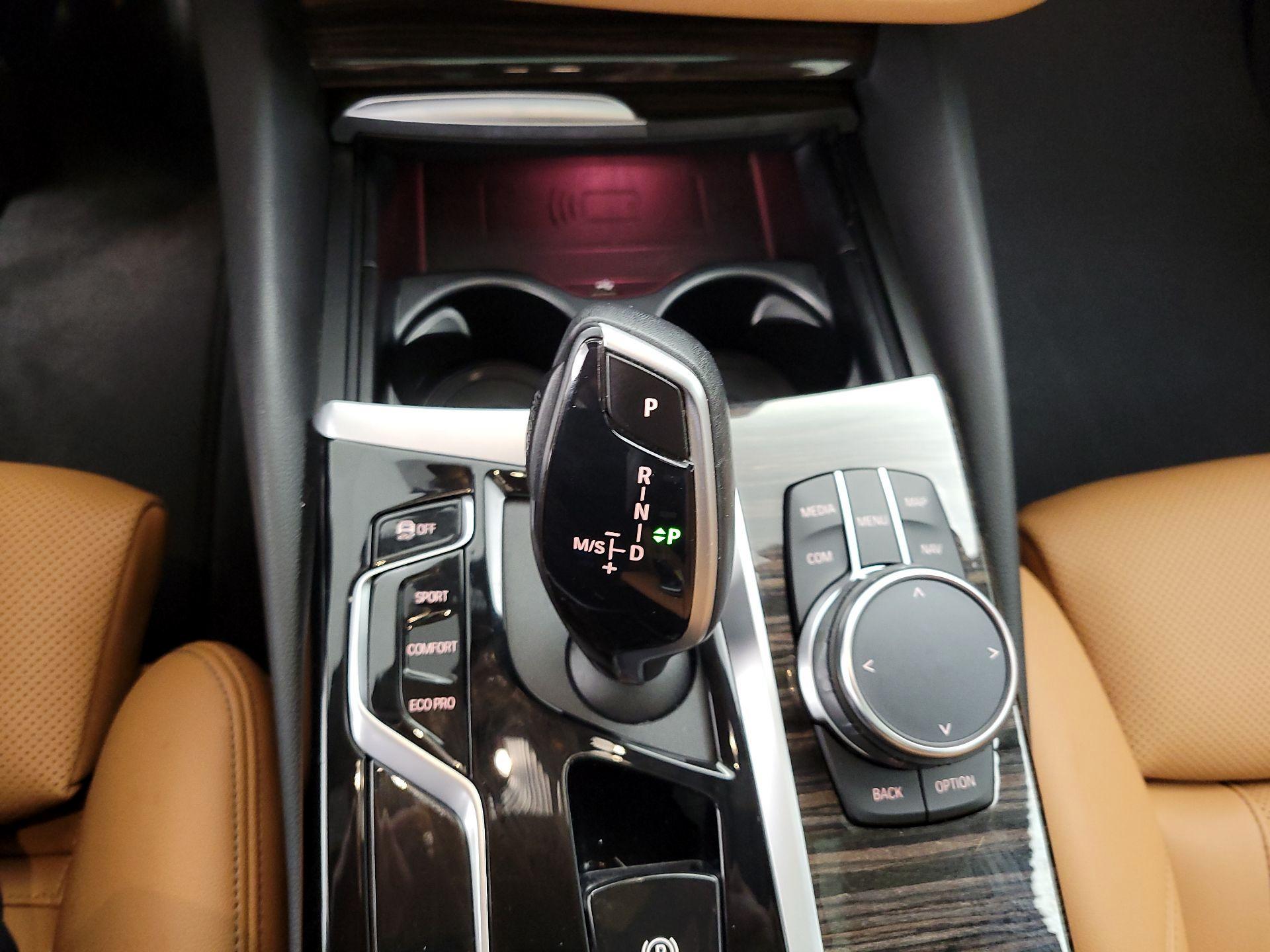 Thumbnail: 2023 BMW 5 Series - 18