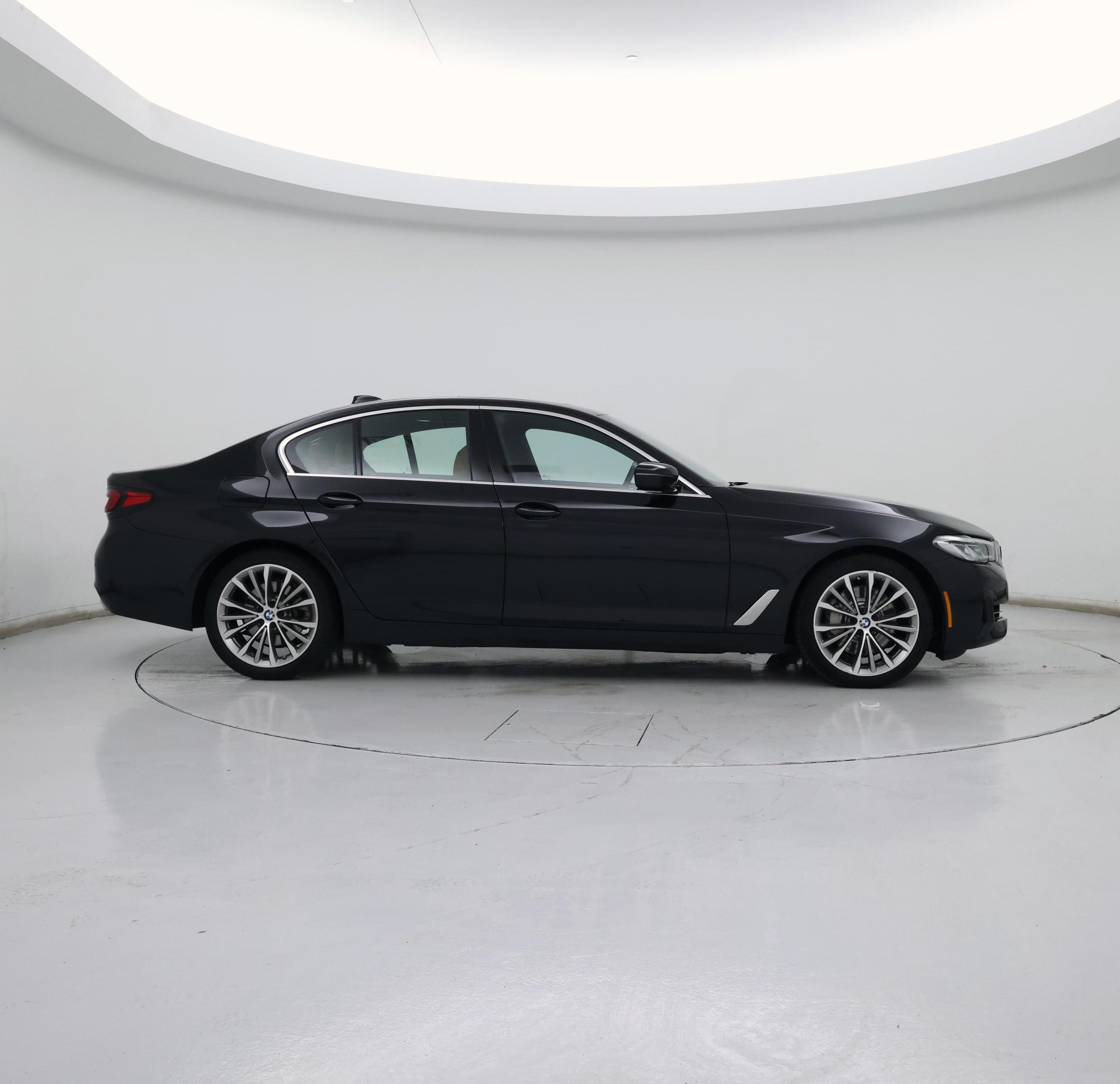 Thumbnail: 2023 BMW 5 Series - 7