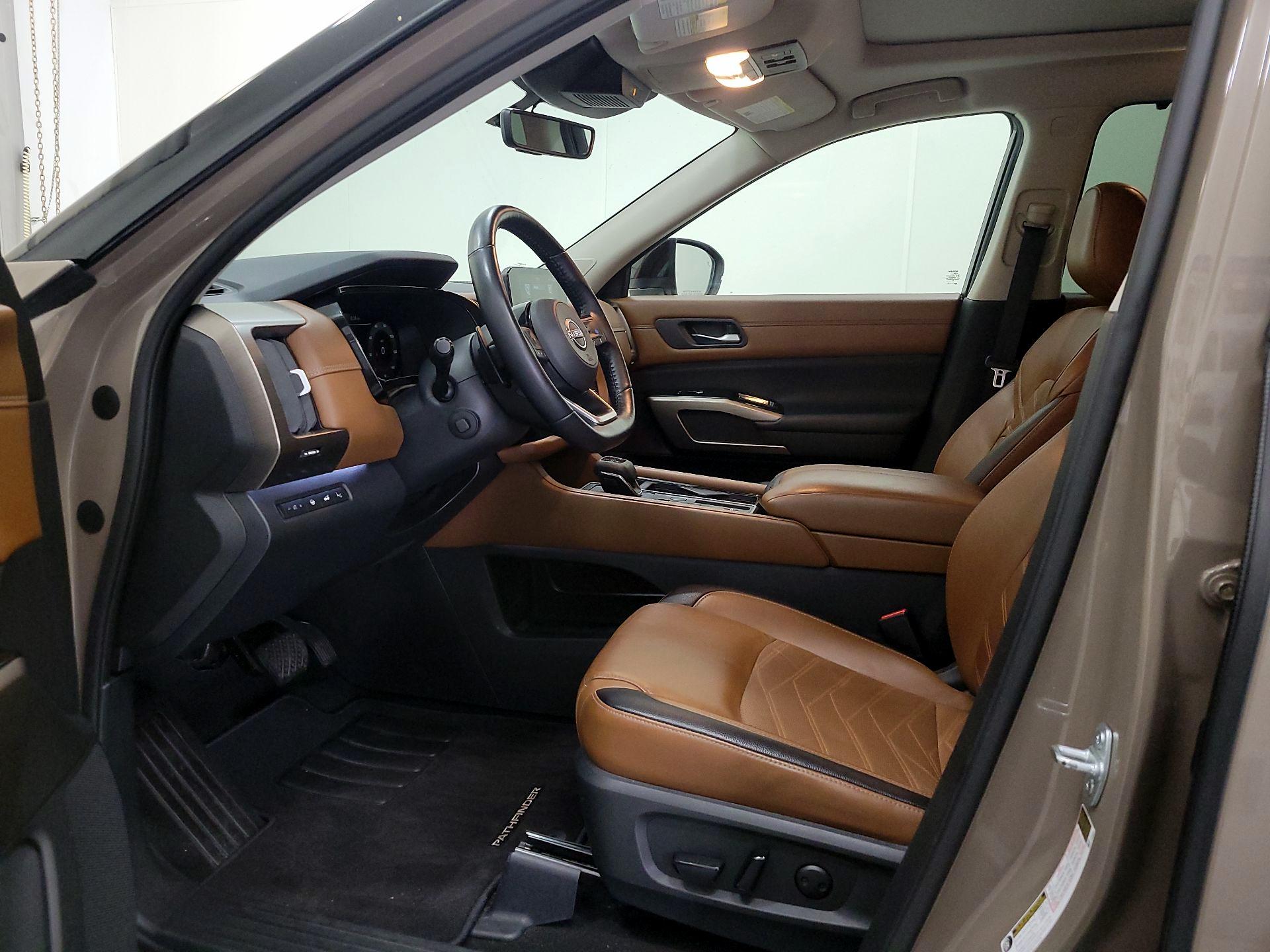 Thumbnail: 2023 Nissan Pathfinder - 11