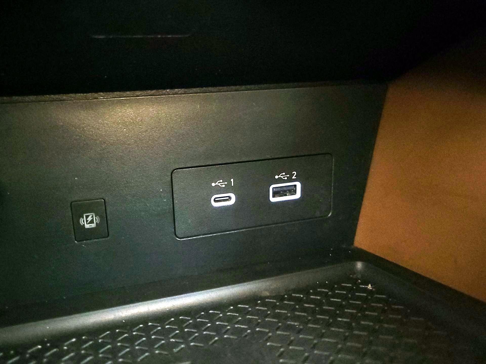 Thumbnail: 2023 Nissan Pathfinder - 18