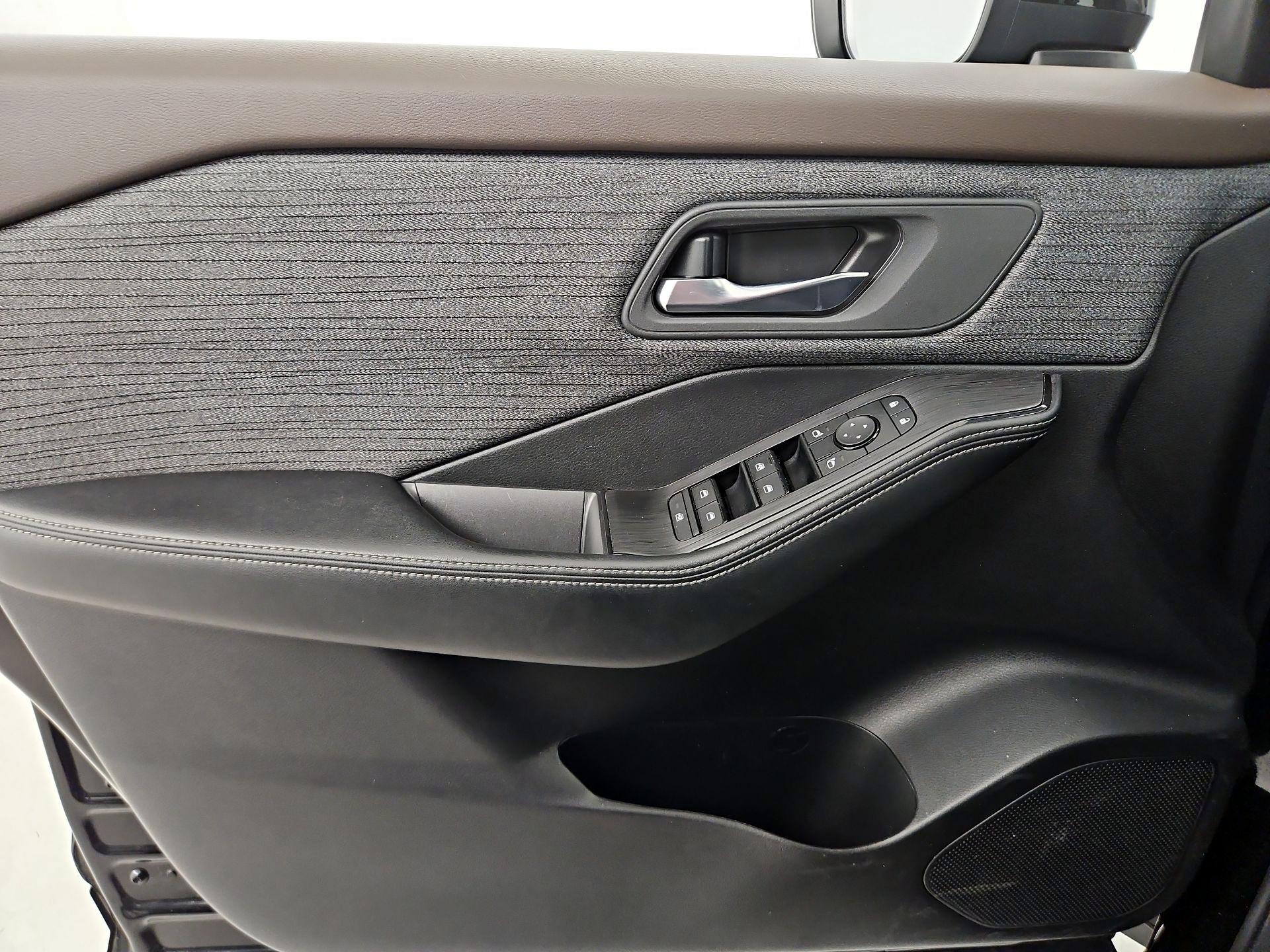 Thumbnail: 2023 Nissan Rogue - 12