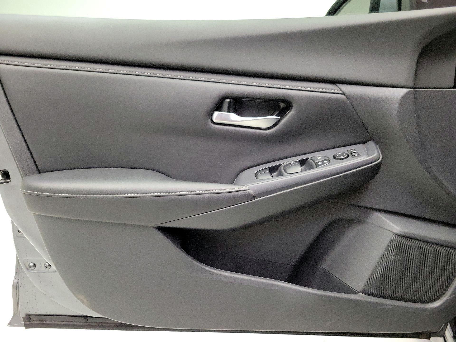 Thumbnail: 2023 Nissan Sentra - 12