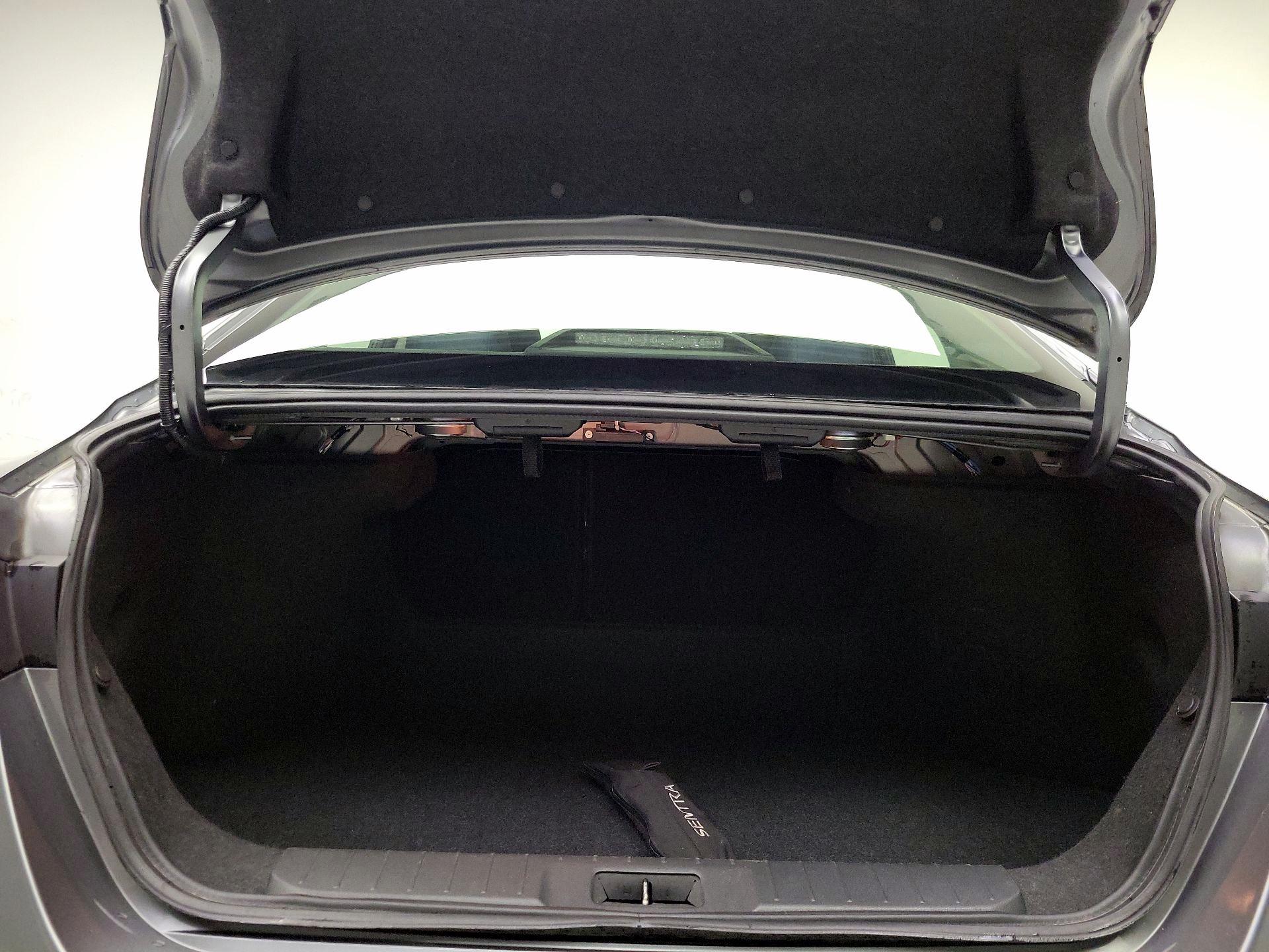 Thumbnail: 2023 Nissan Sentra - 20