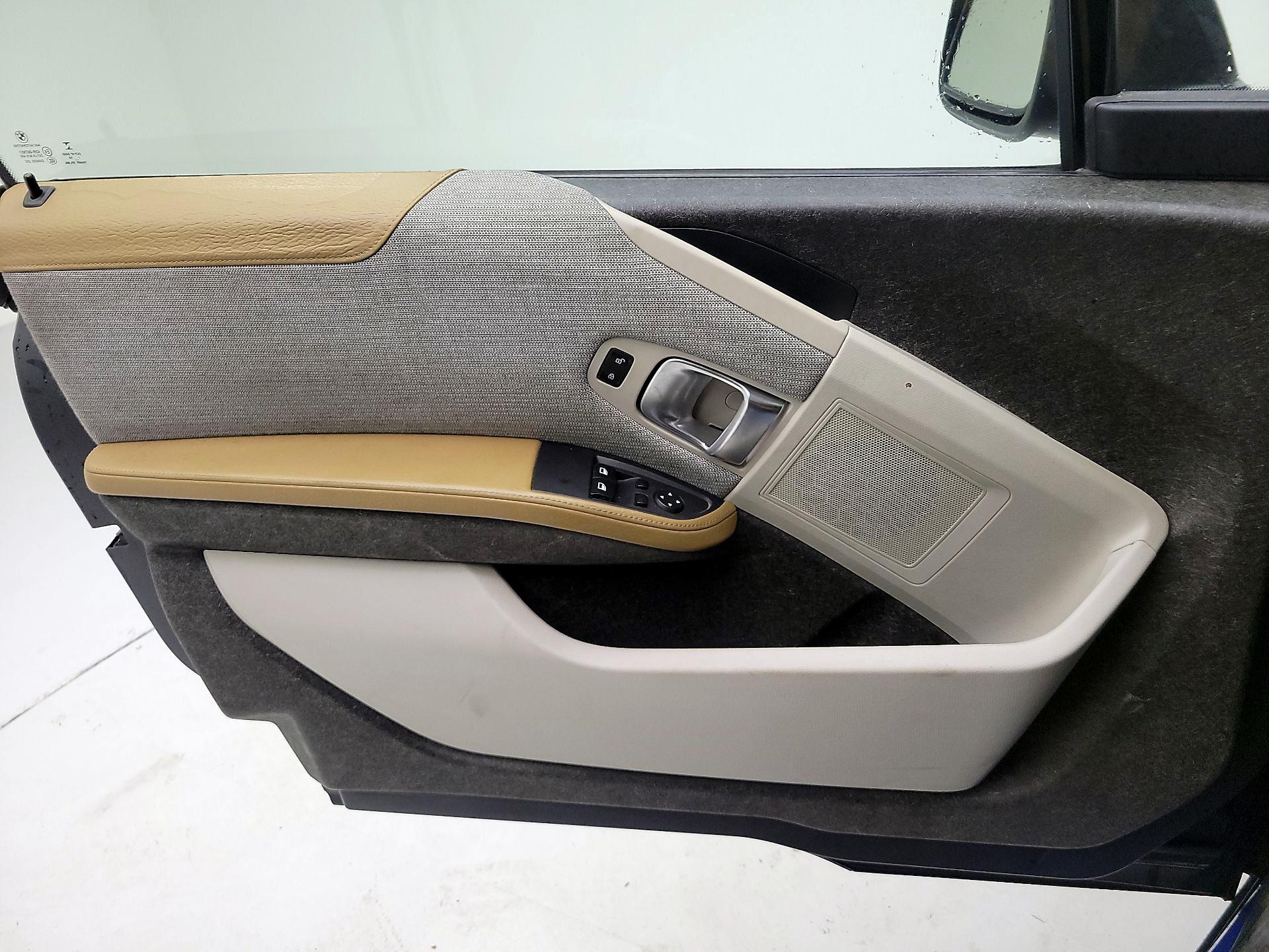 Thumbnail: 2014 BMW i3 - 10
