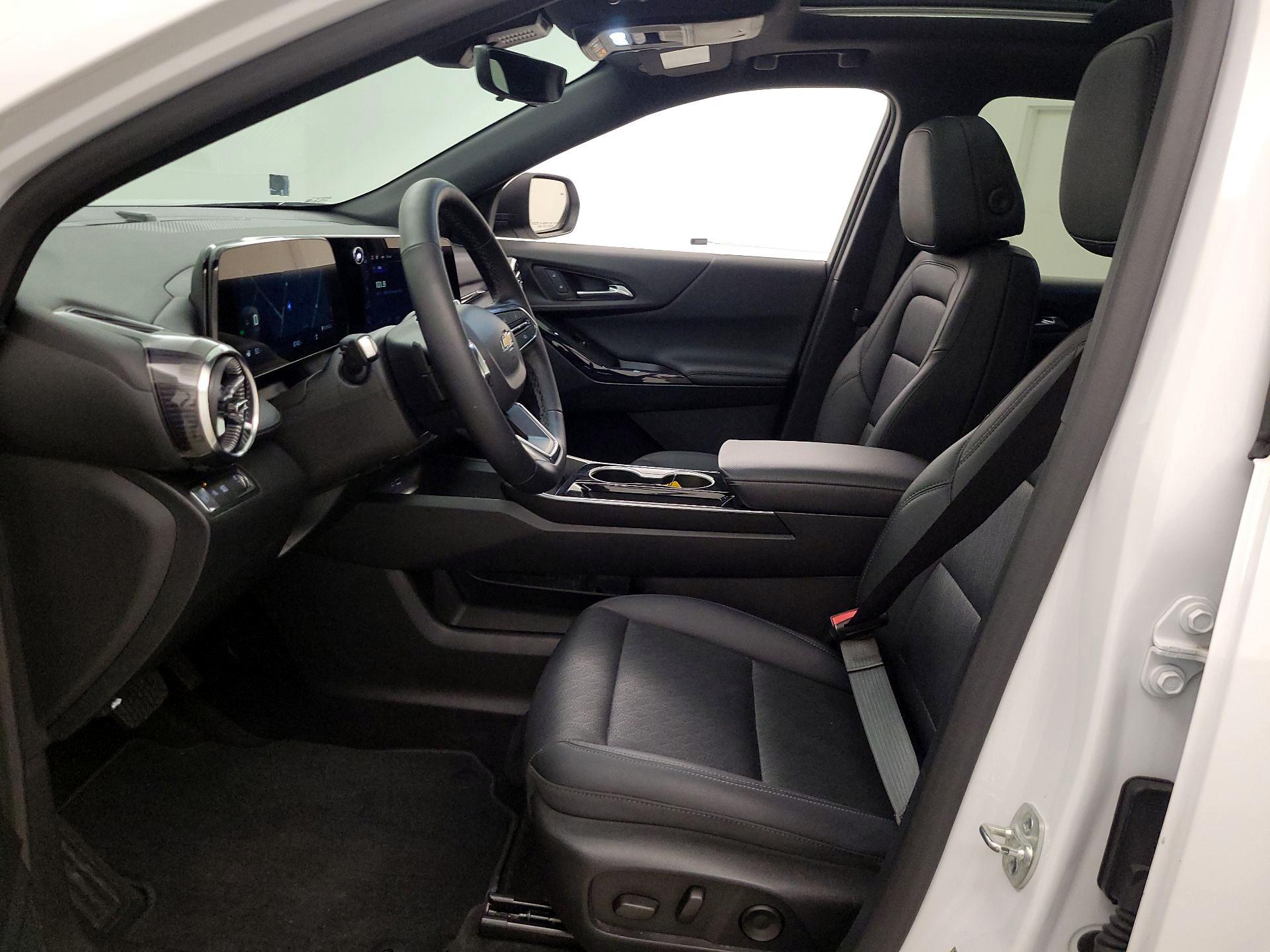 Thumbnail: 2025 Chevrolet Equinox - 11