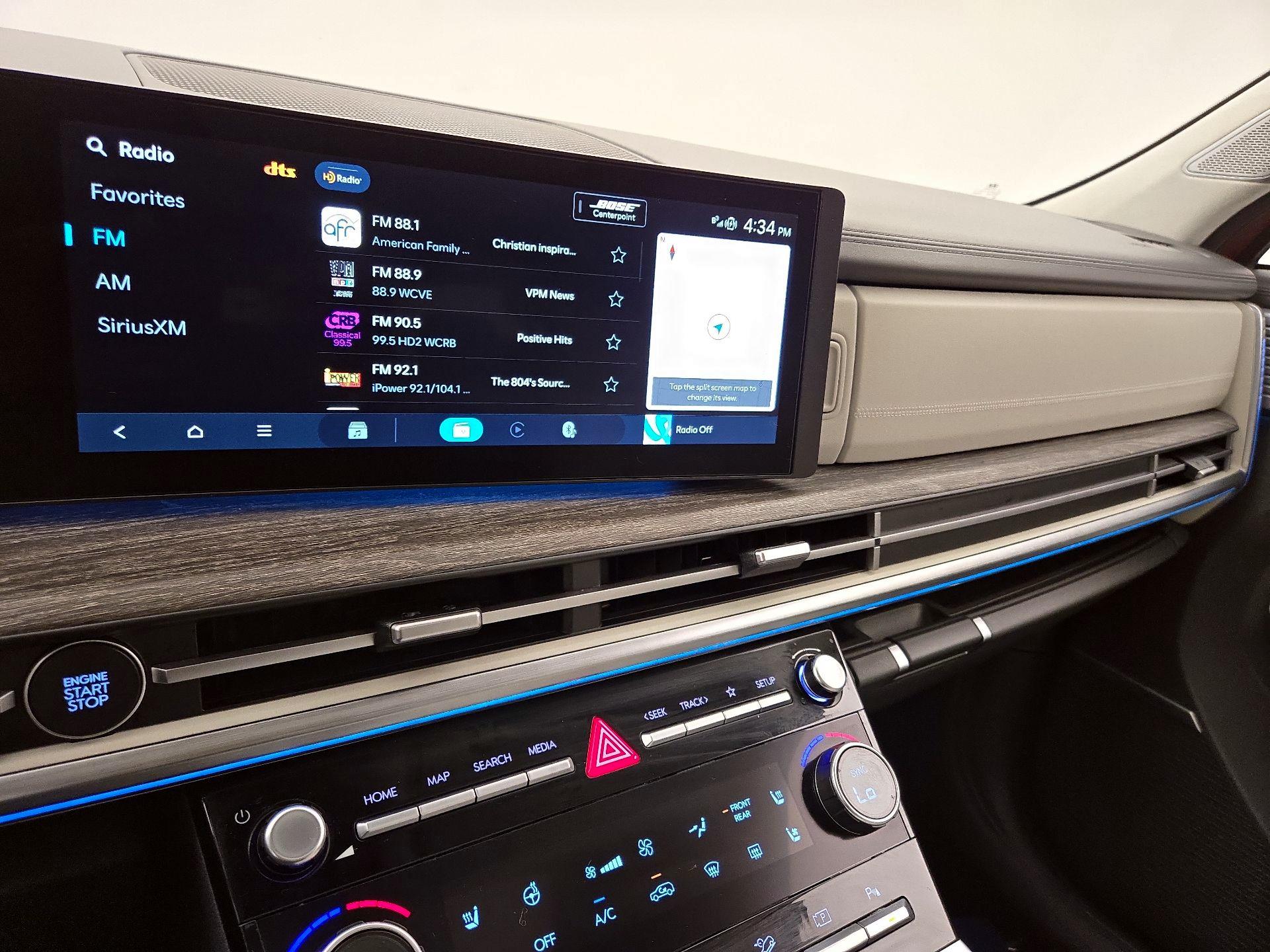 Thumbnail: 2024 Hyundai Santa Fe - 16