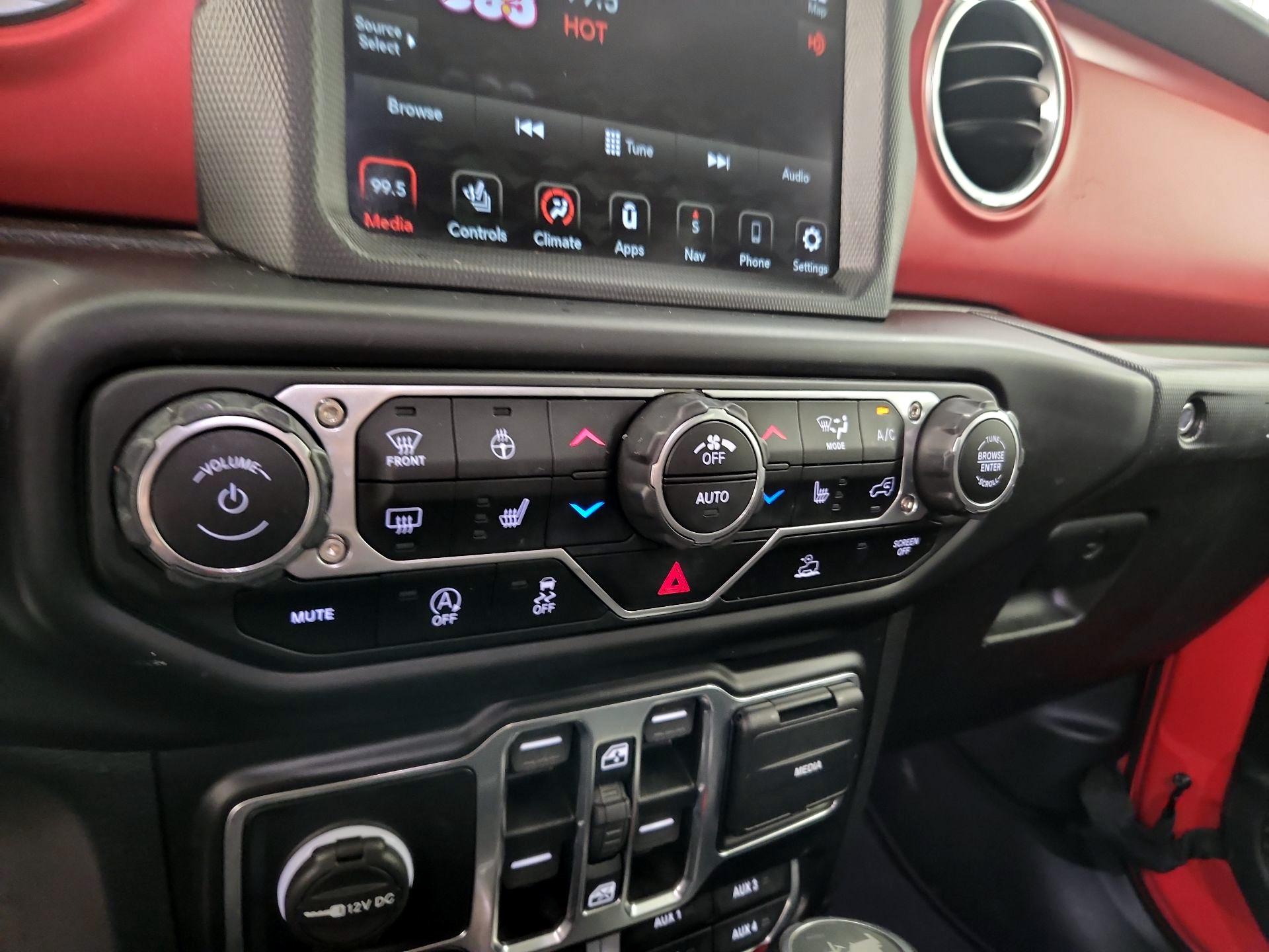 Thumbnail: 2022 Jeep Wrangler - 15