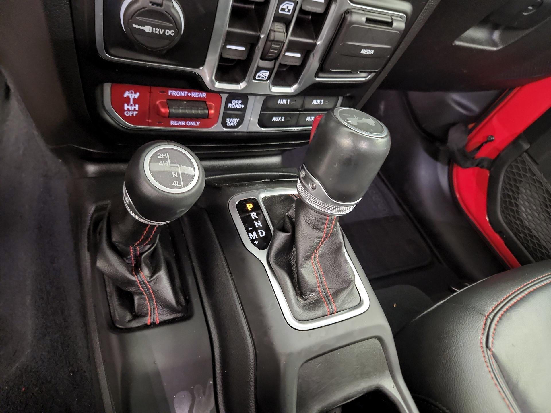 Thumbnail: 2022 Jeep Wrangler - 16
