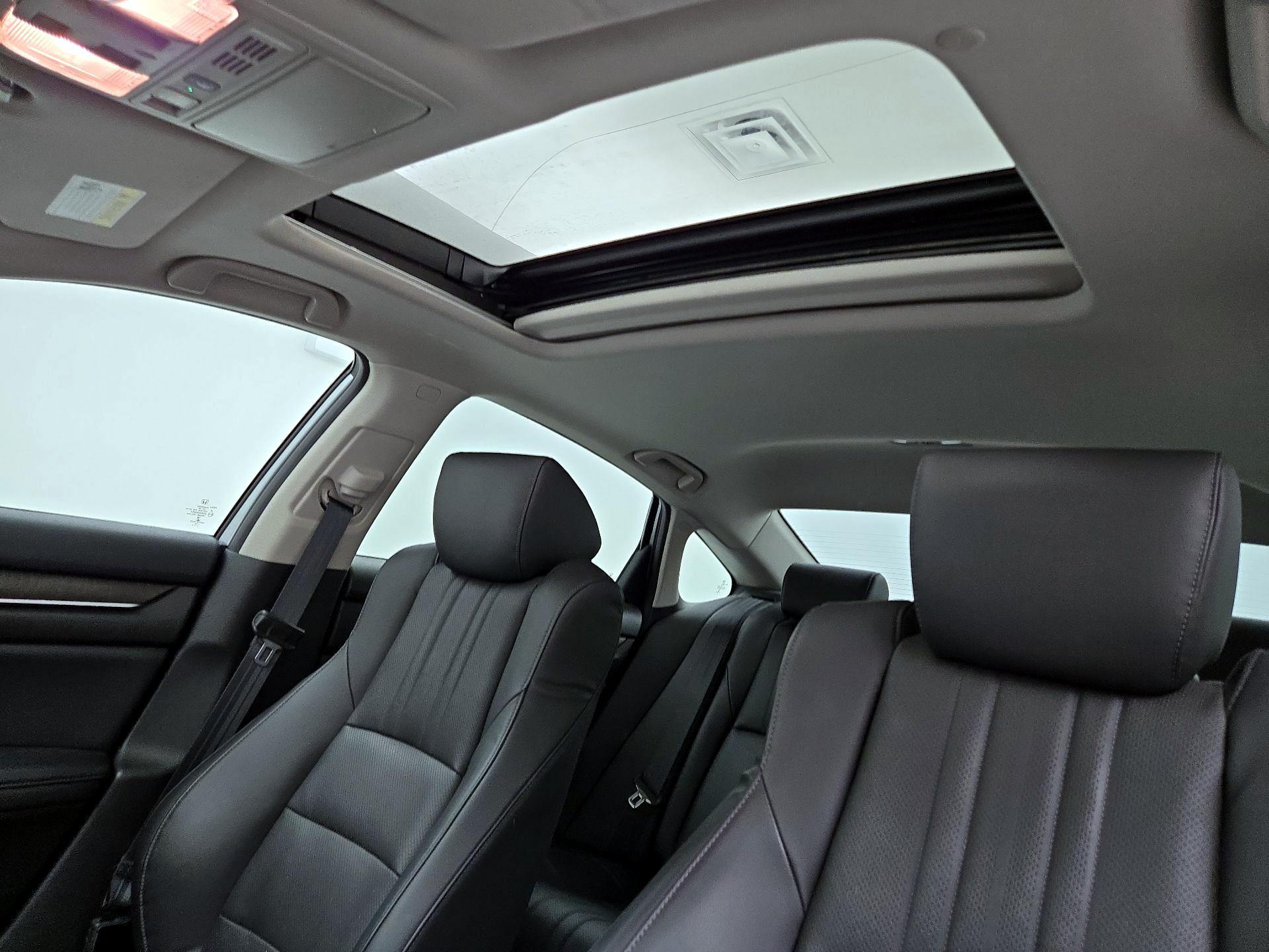 Thumbnail: 2018 Honda Accord - 20