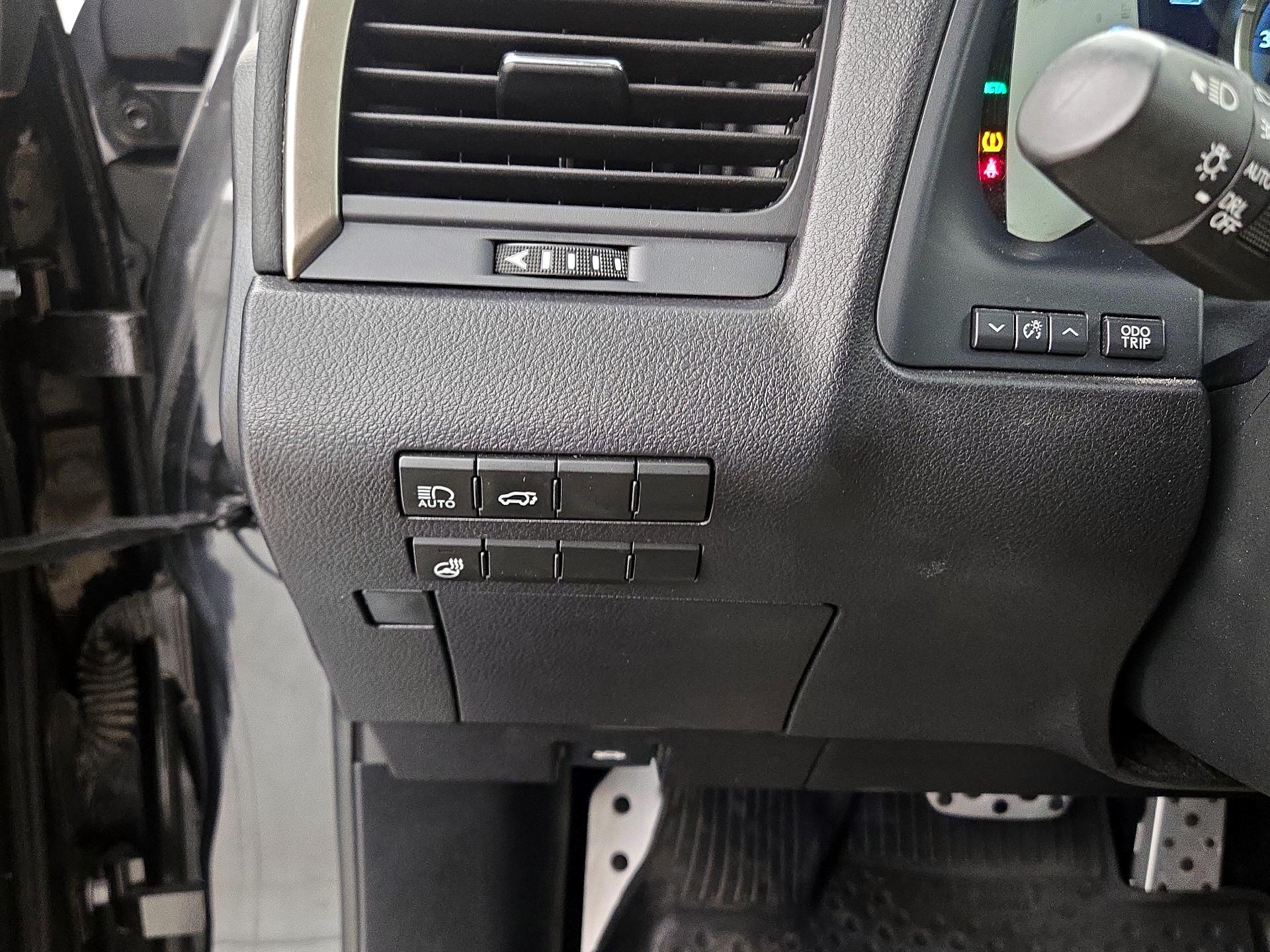 Thumbnail: 2017 Lexus RX - 13