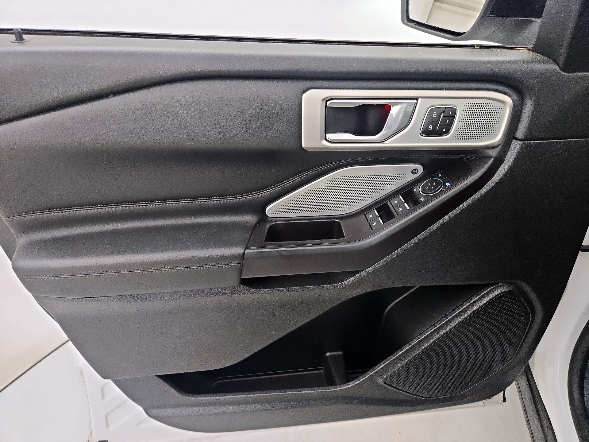 Thumbnail: 2020 Ford Explorer - 12