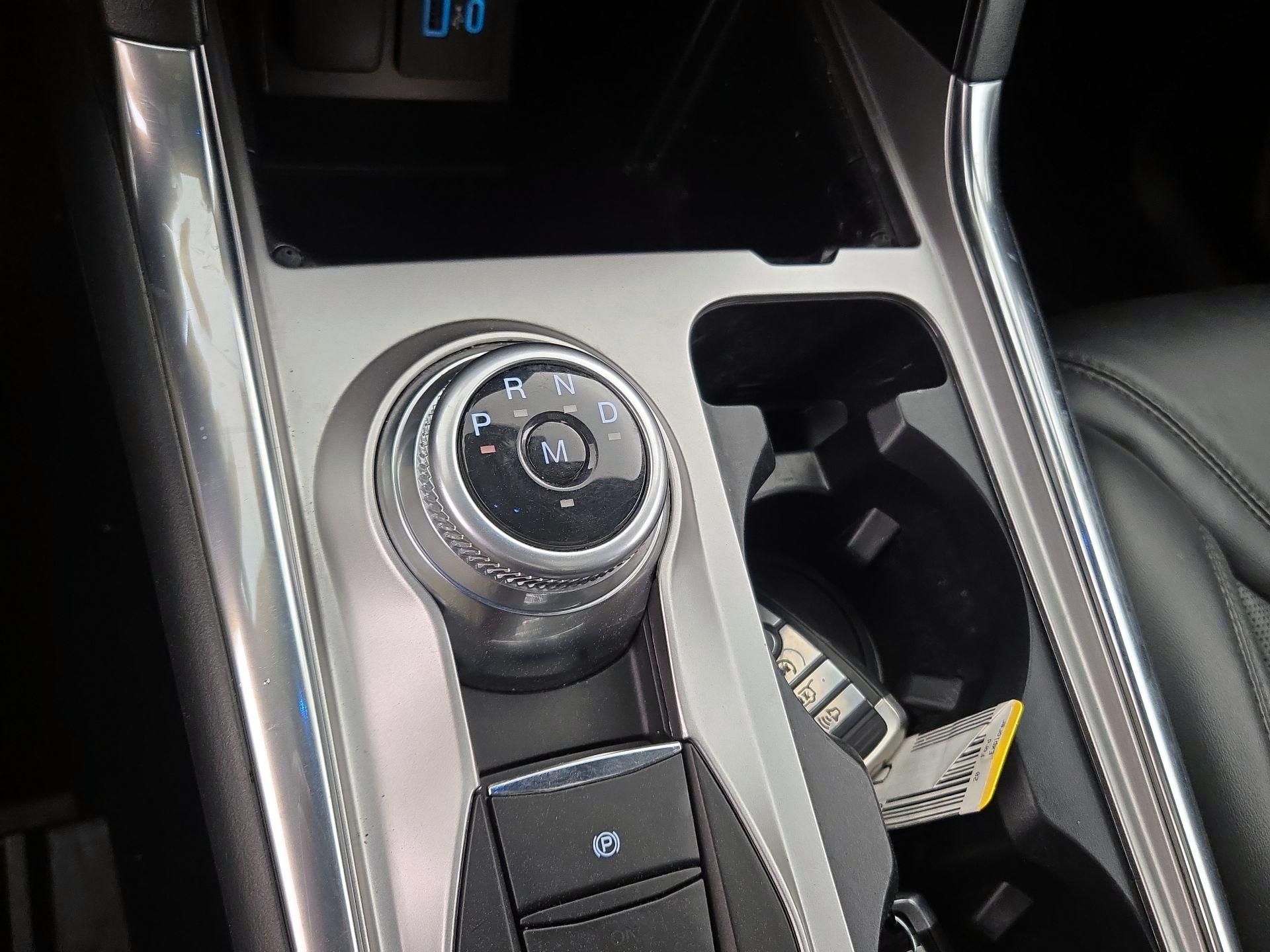 Thumbnail: 2020 Ford Explorer - 18