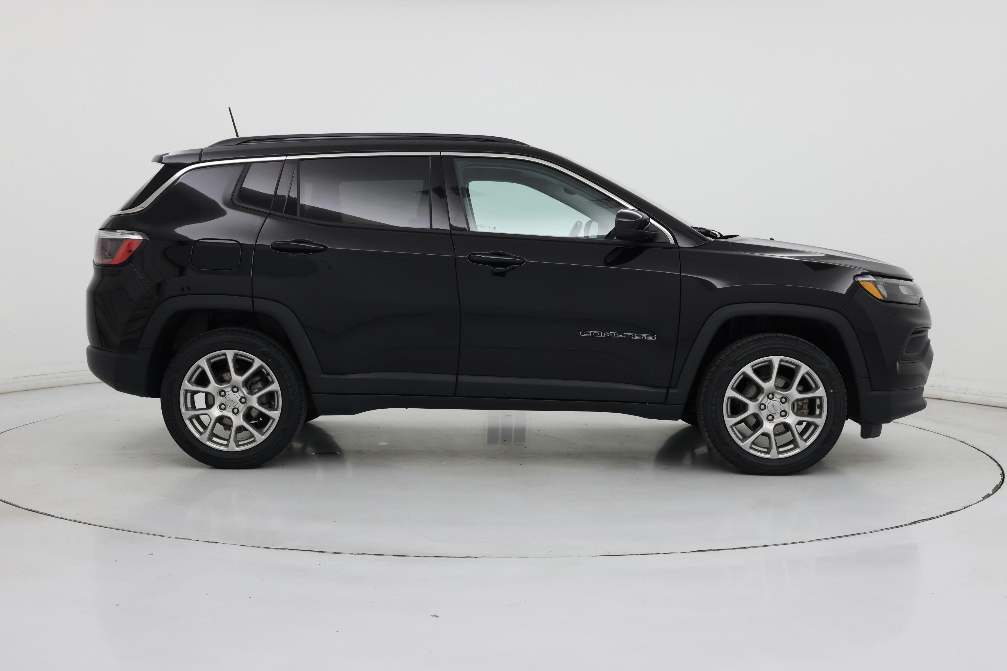 Thumbnail: 2022 Jeep Compass - 7