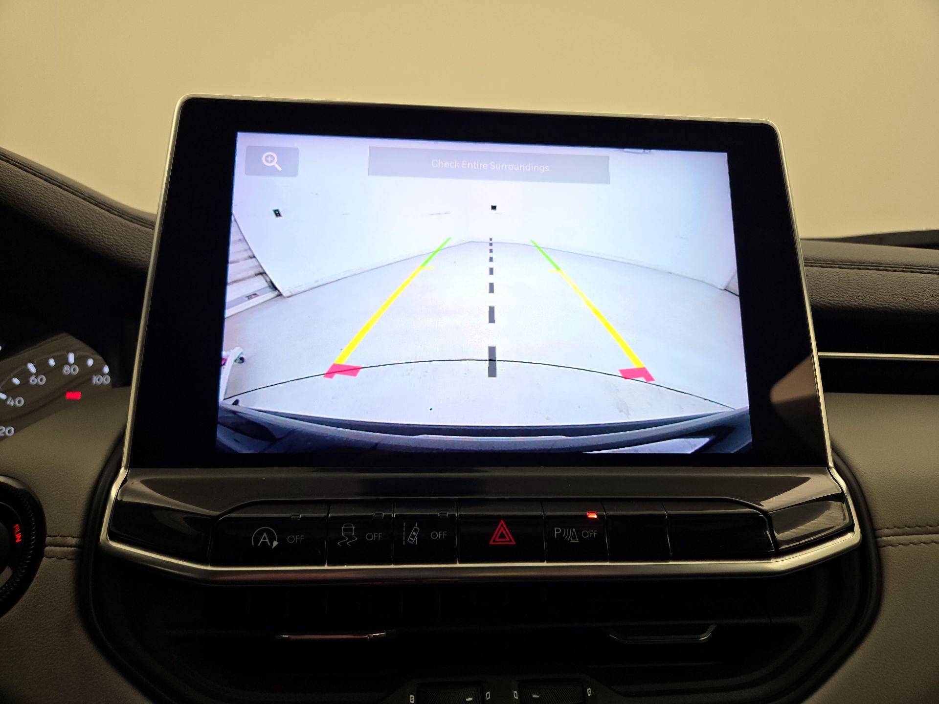 Thumbnail: 2023 Jeep Compass - 14