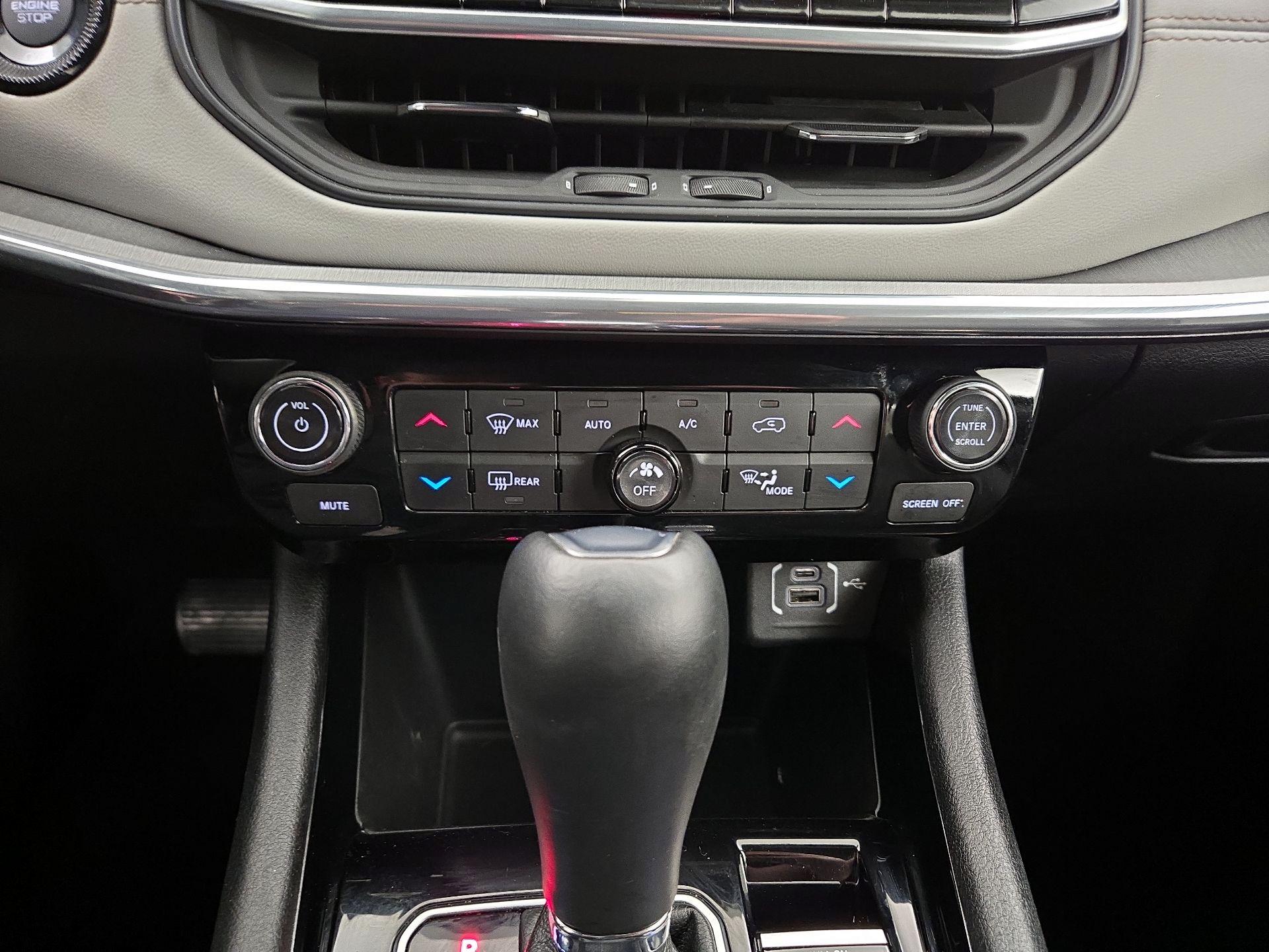 Thumbnail: 2023 Jeep Compass - 16