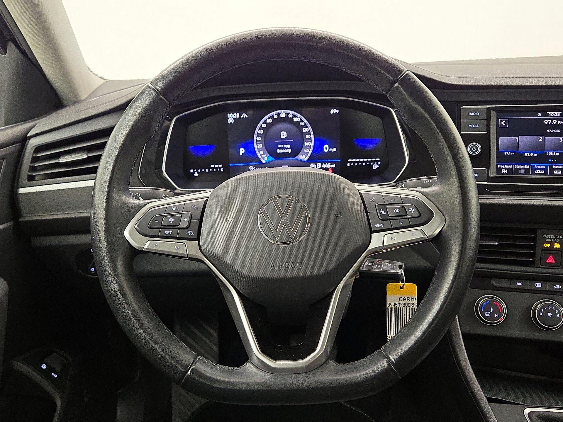 Thumbnail: 2024 Volkswagen Jetta - 10