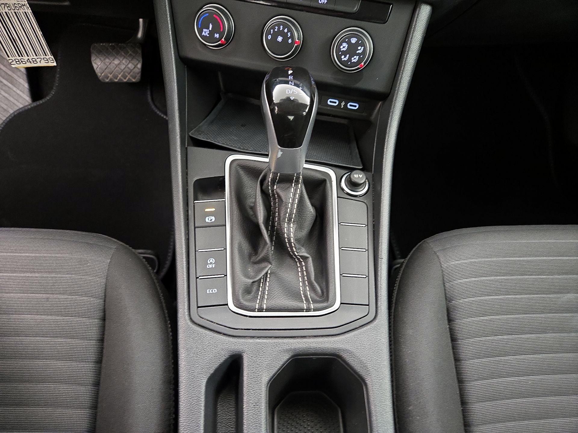 Thumbnail: 2024 Volkswagen Jetta - 17