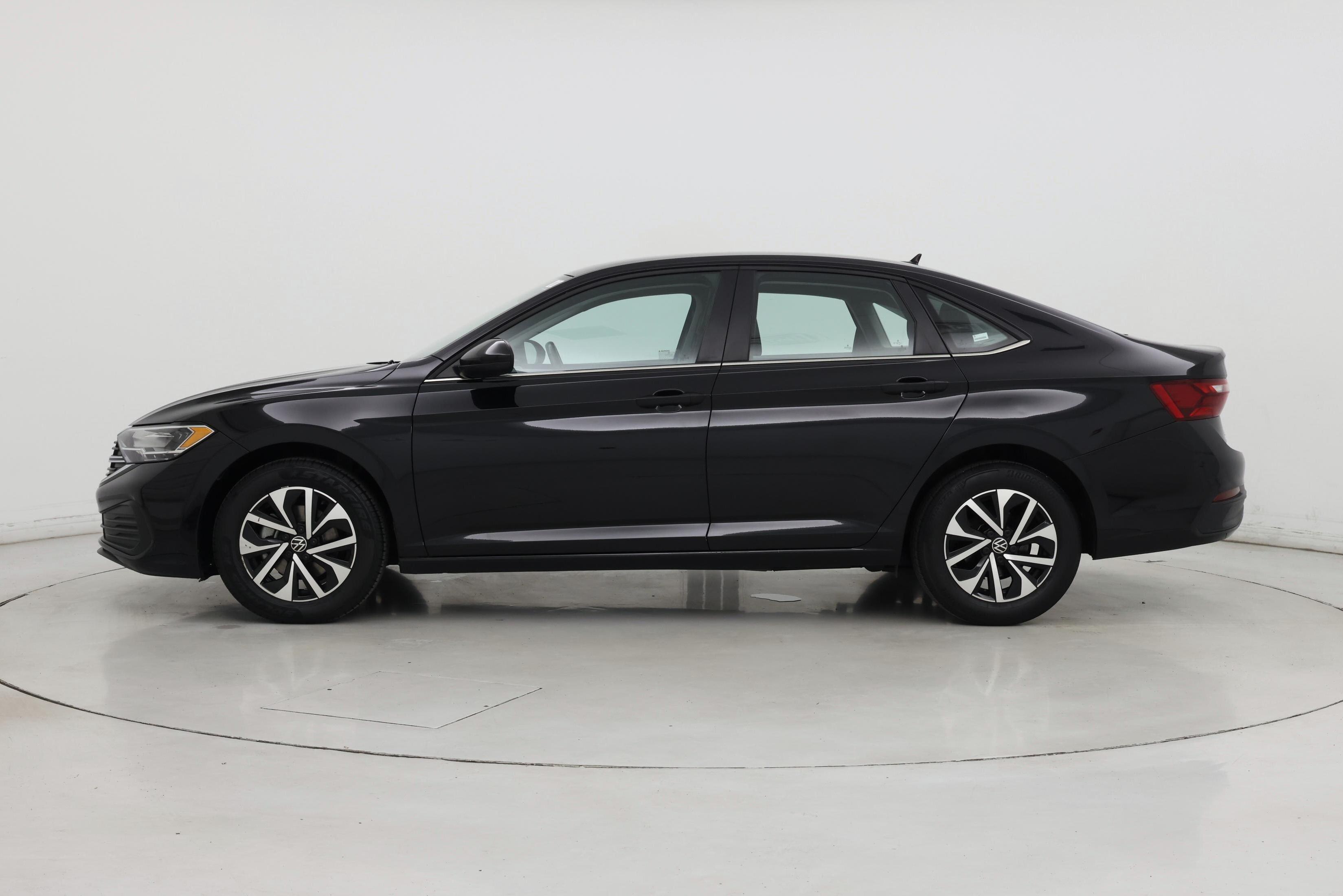 Thumbnail: 2024 Volkswagen Jetta - 3