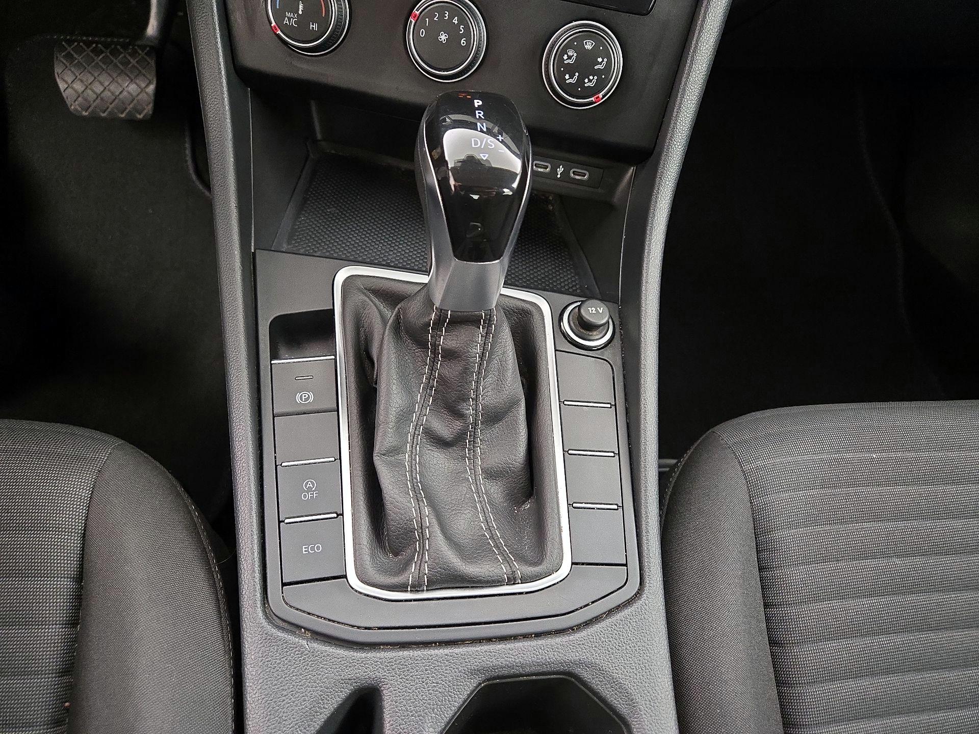 Thumbnail: 2024 Volkswagen Jetta - 17