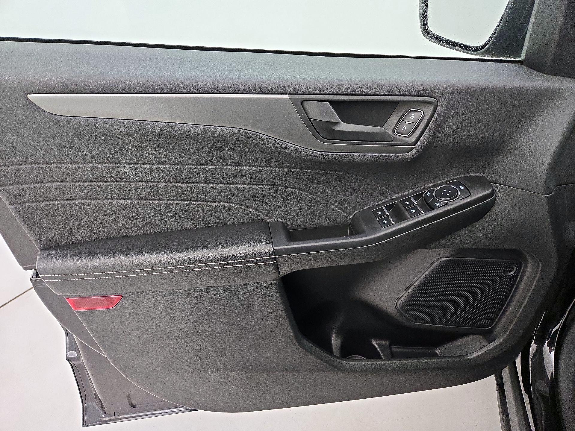 Thumbnail: 2023 Ford Escape - 12