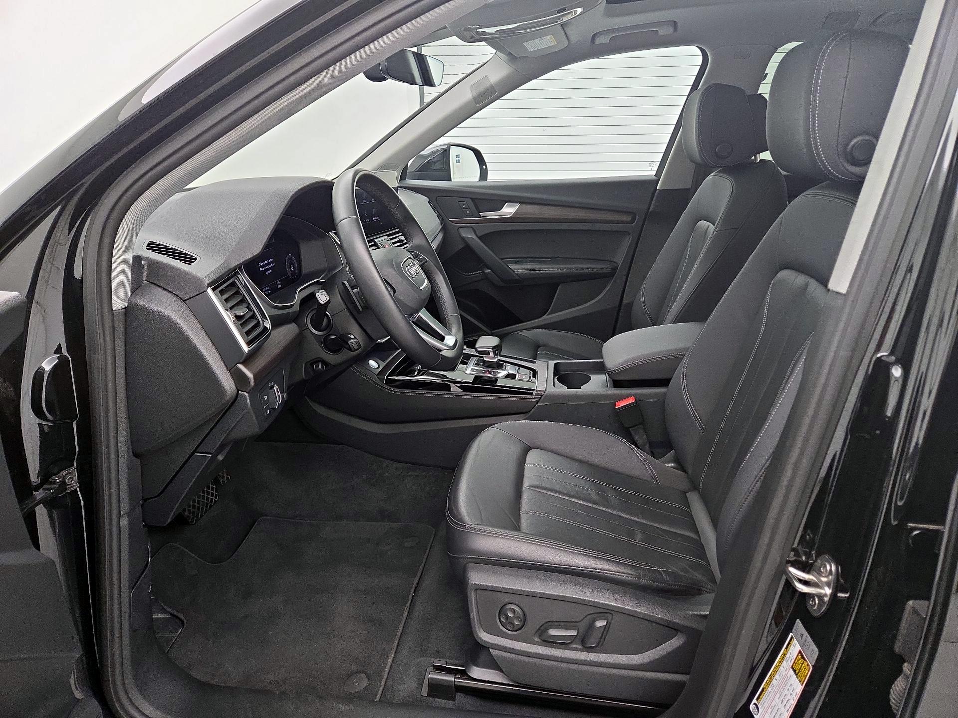 Thumbnail: 2023 Audi Q5 - 11