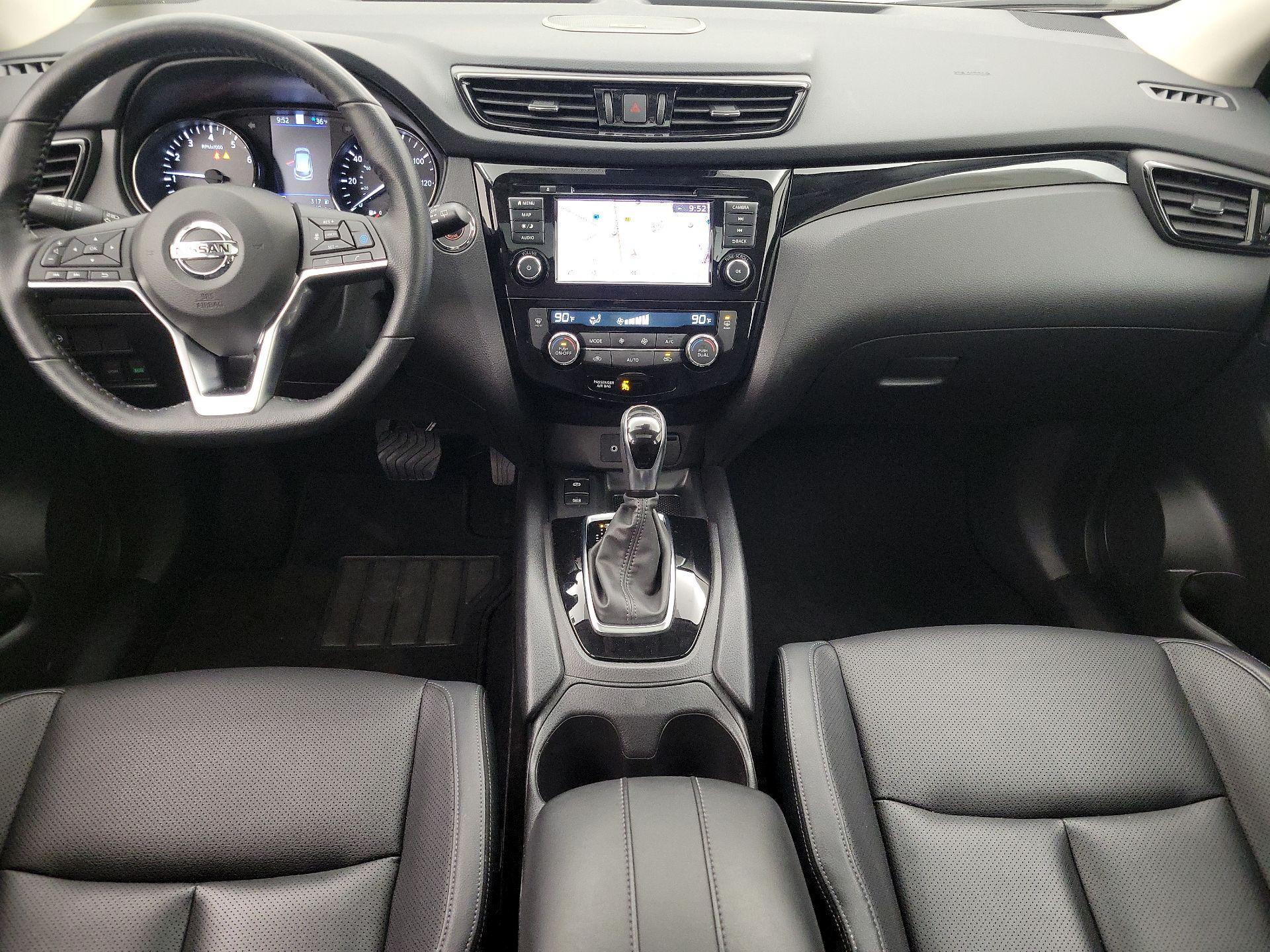 Thumbnail: 2022 Nissan Rogue Sport - 9