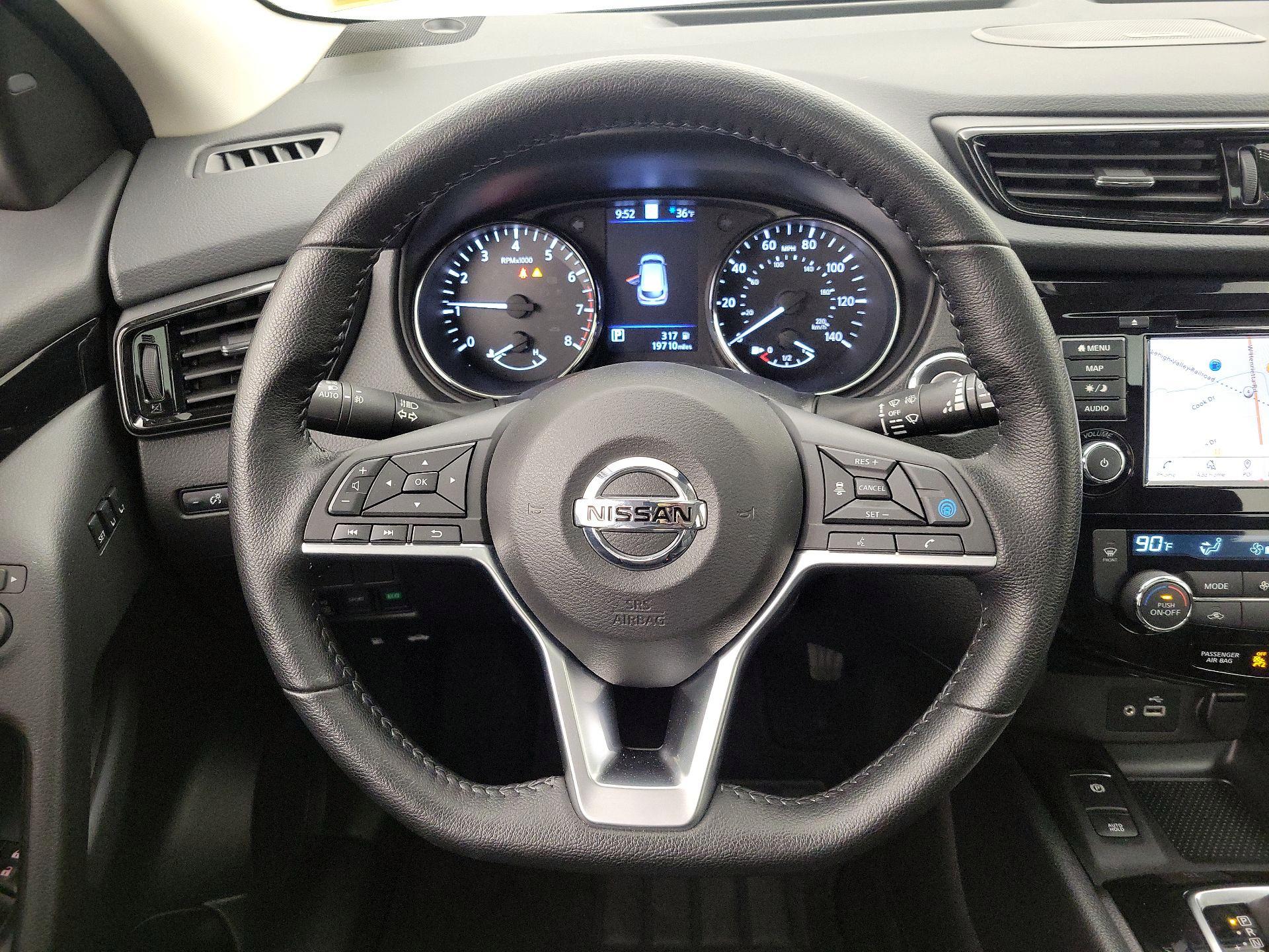 Thumbnail: 2022 Nissan Rogue Sport - 10