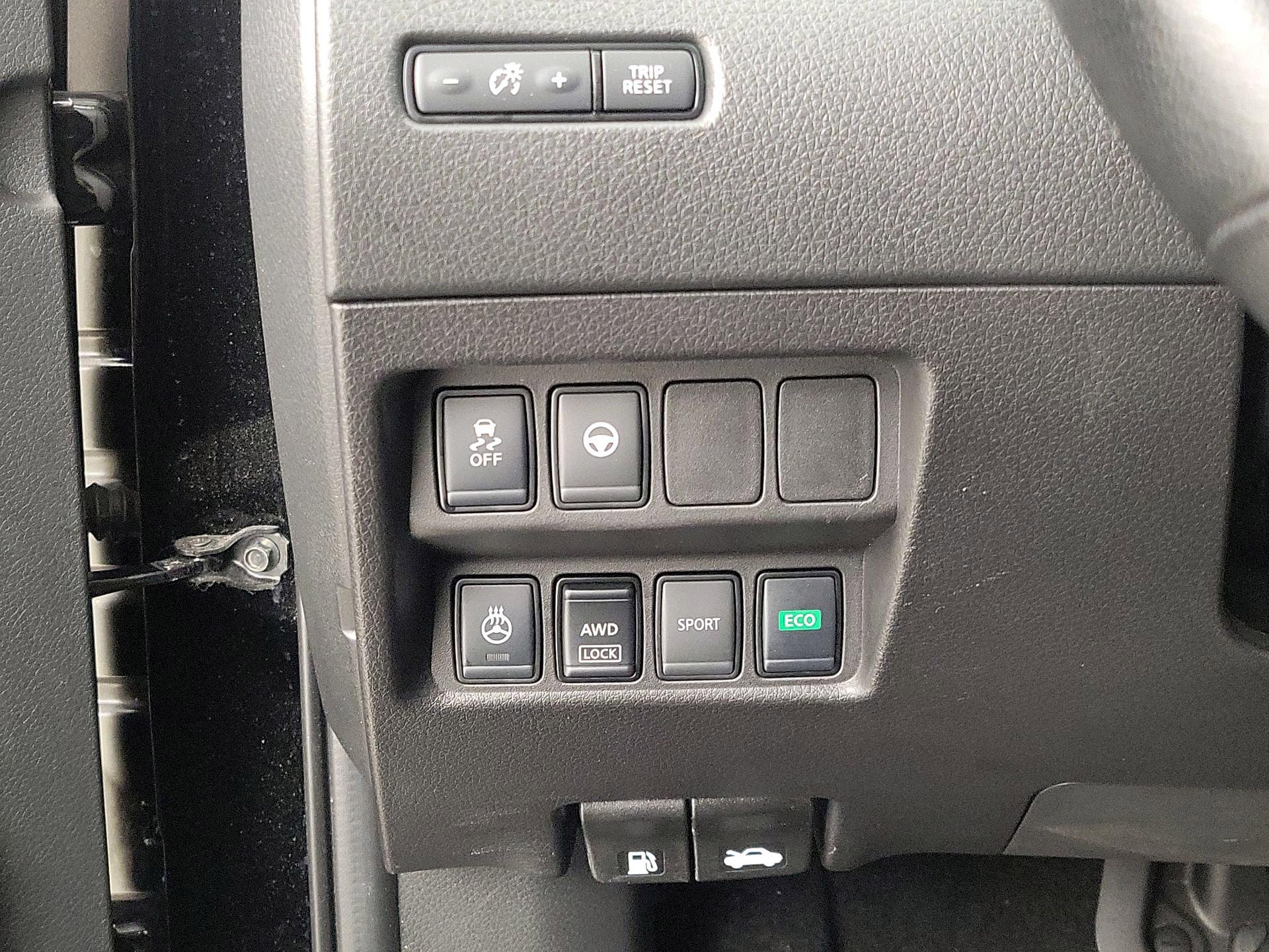 Thumbnail: 2022 Nissan Rogue Sport - 13