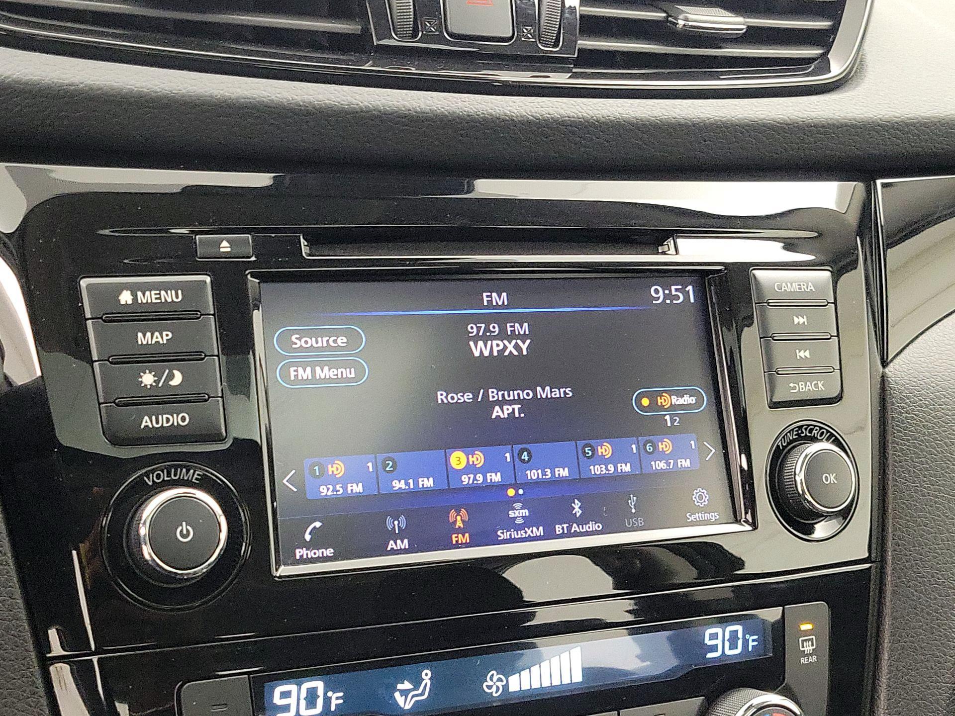 Thumbnail: 2022 Nissan Rogue Sport - 16